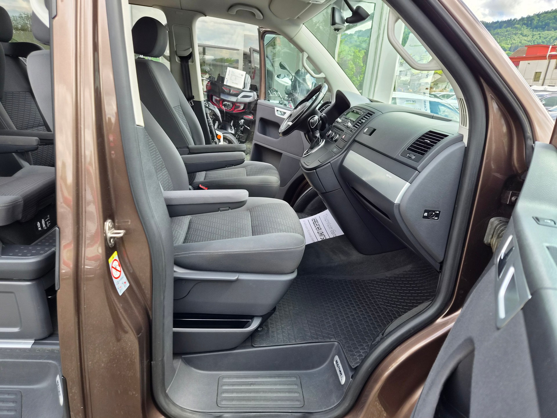 VW T5 Multivan 2.0 Bi-TDI CR Comfortline 4Motion DSG-image-9