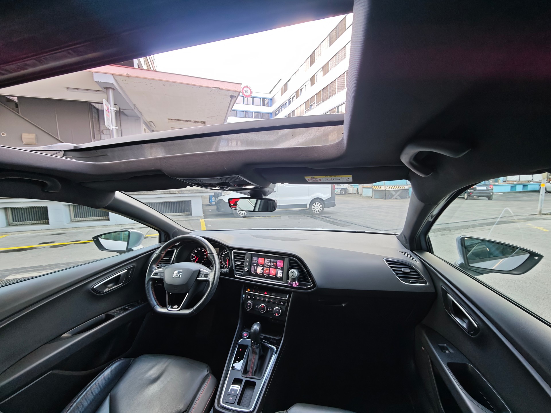 SEAT Leon 1.5 TSI EVO SWISS FR DSG-image-13