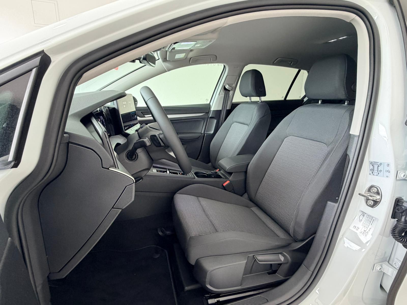 VW Golf 1.5 e TSI mHEV Value DSG-image-17