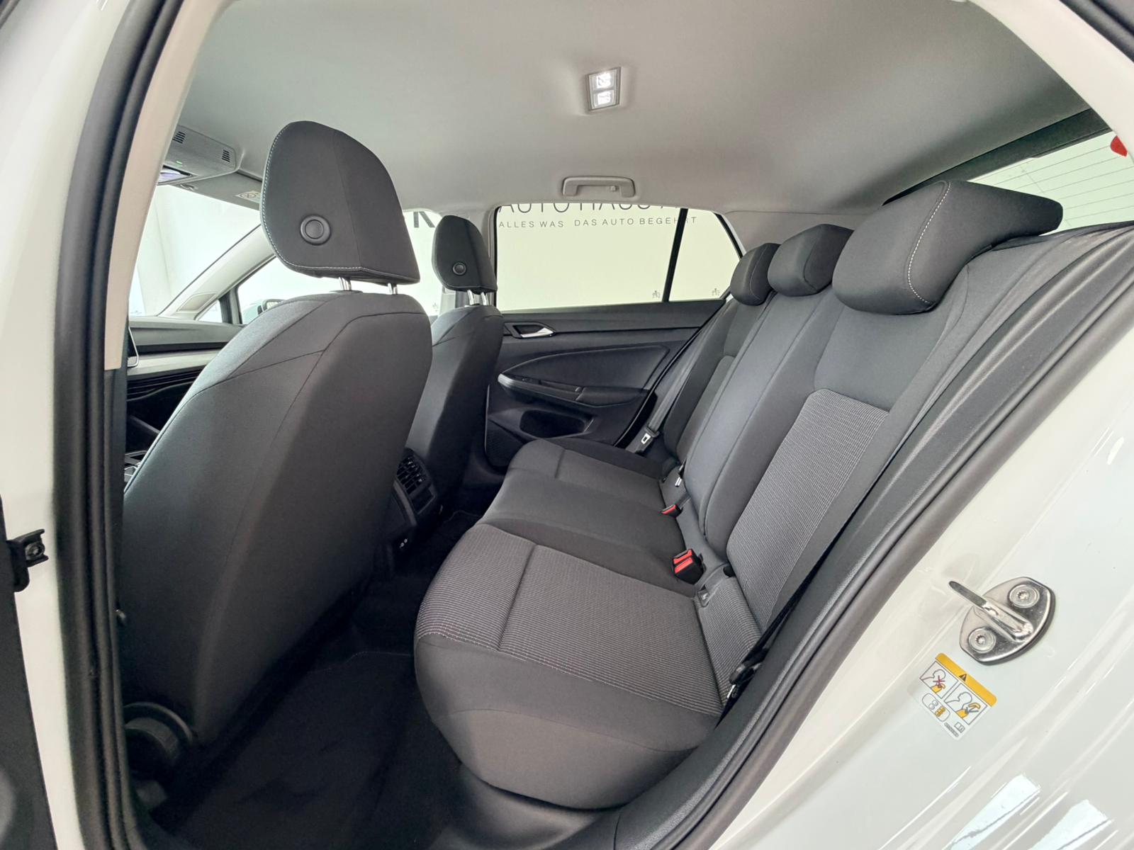 VW Golf 1.5 e TSI mHEV Value DSG-image-18