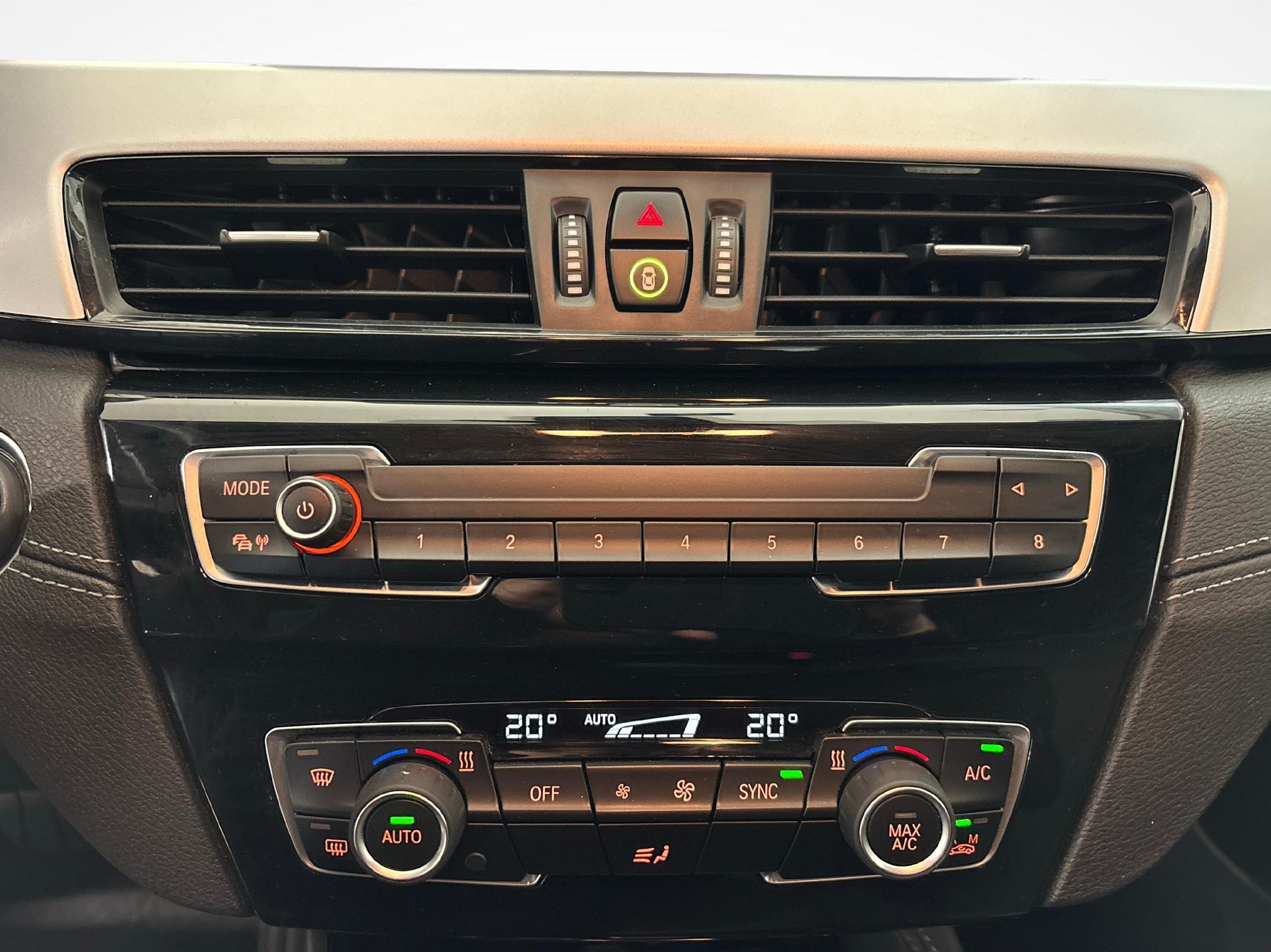 BMW X2 18d xDrive-image-14