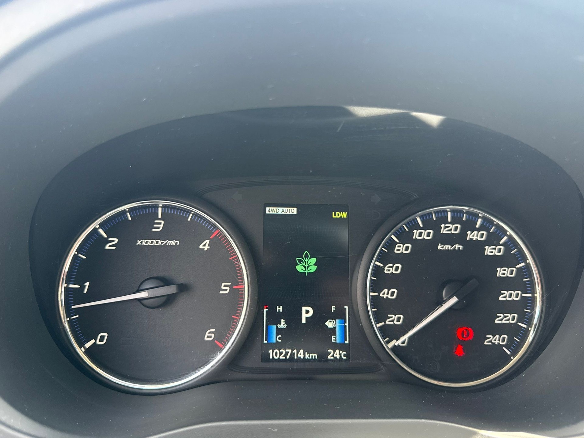 MITSUBISHI Outlander 2.2 DID Intense Safety 4WD Automatic-image-5