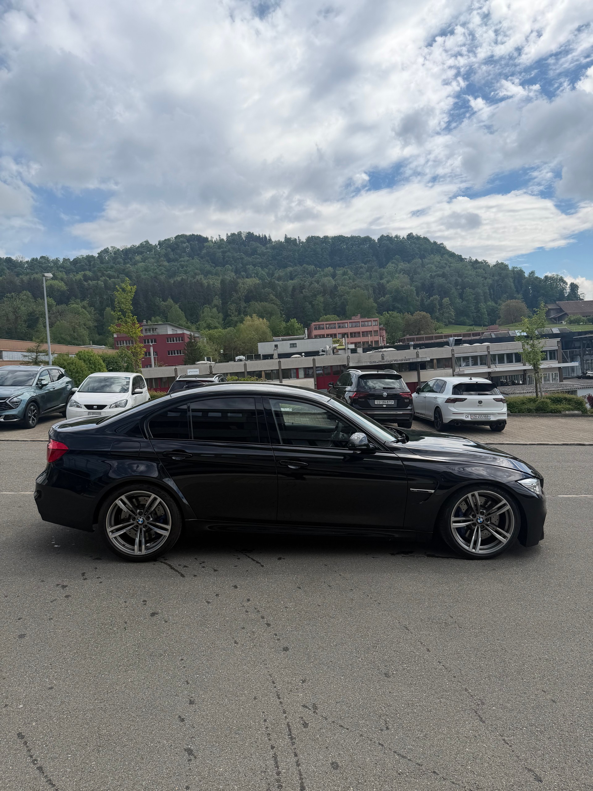 BMW M3-image-2