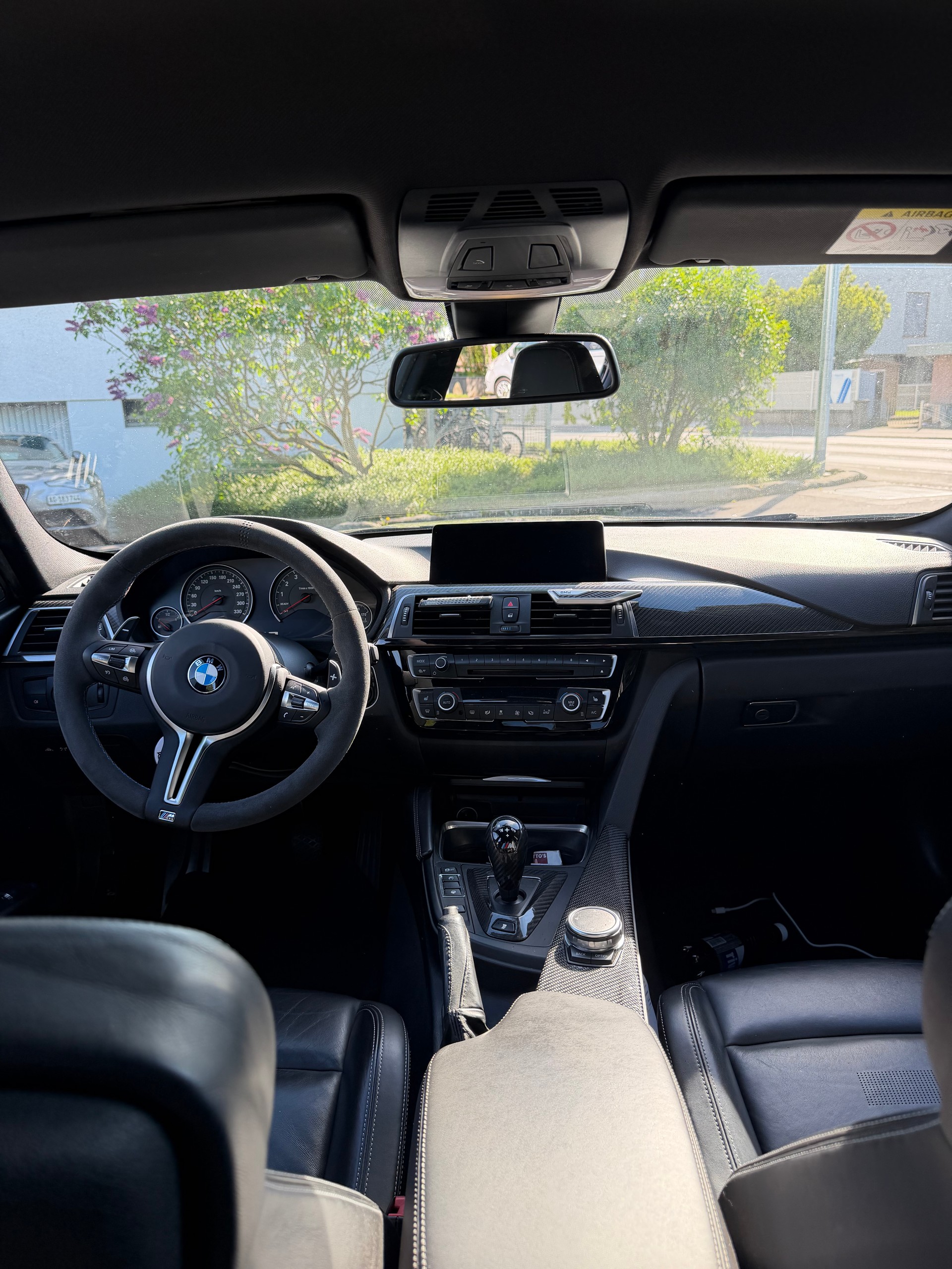 BMW M3-image-5