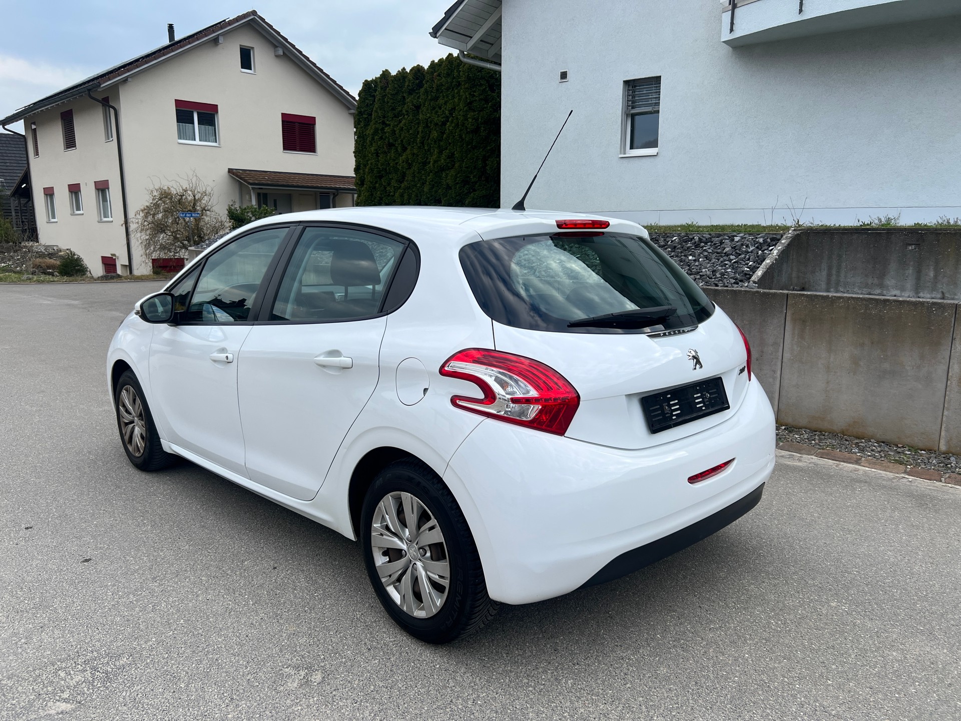 PEUGEOT 208 1.2 VTI Active * Motor hat 118.000 km *-image-7