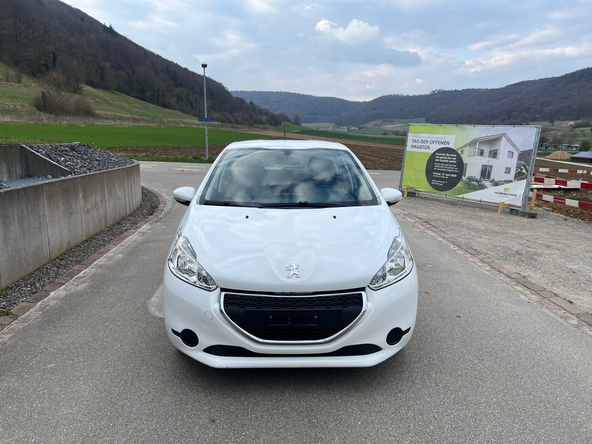 PEUGEOT 208 1.2 VTI Active * Motor hat 118.000 km *-image-2
