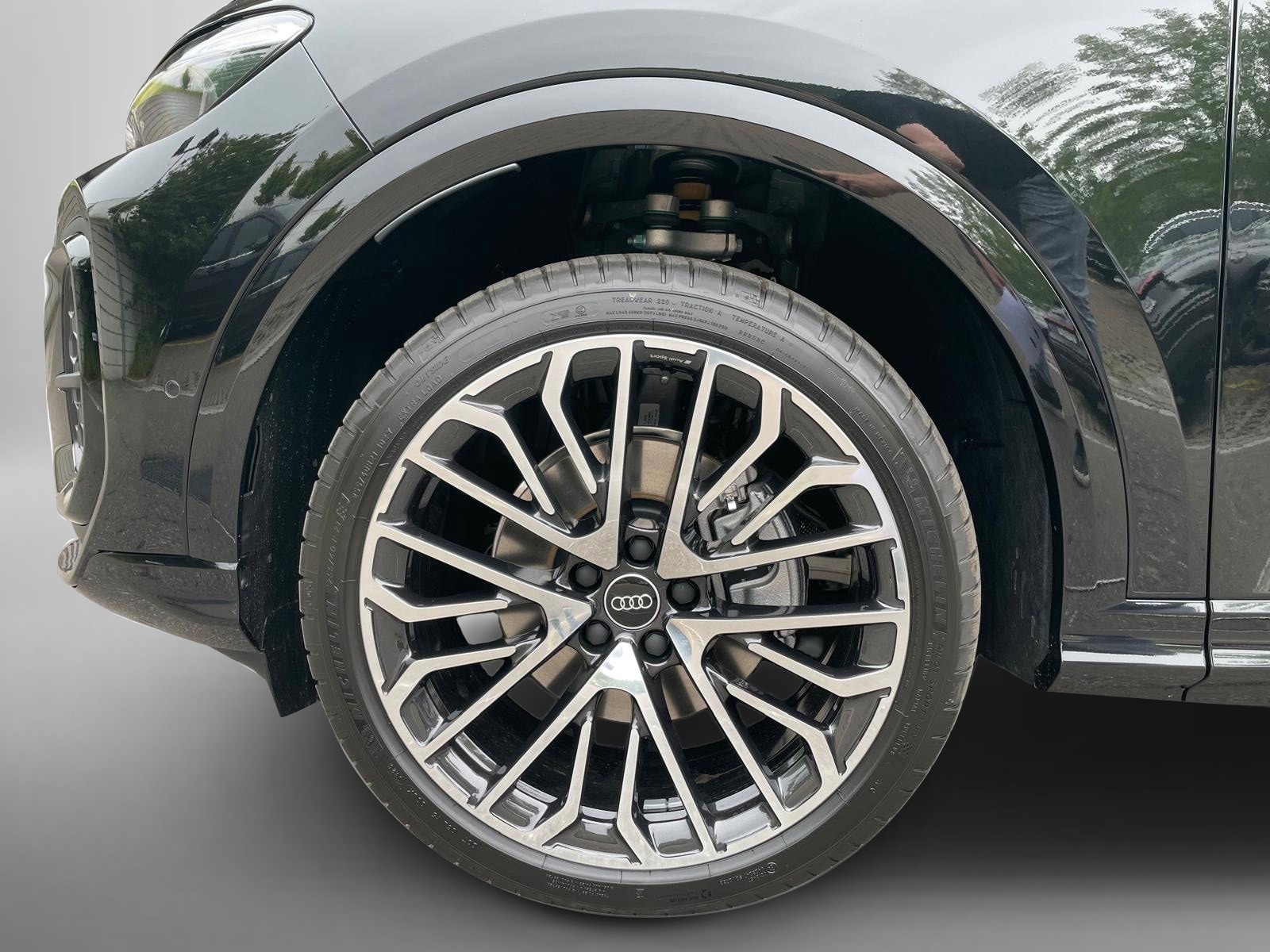 AUDI Q5 TFSI quatto 150 kW S-tronic-image-3