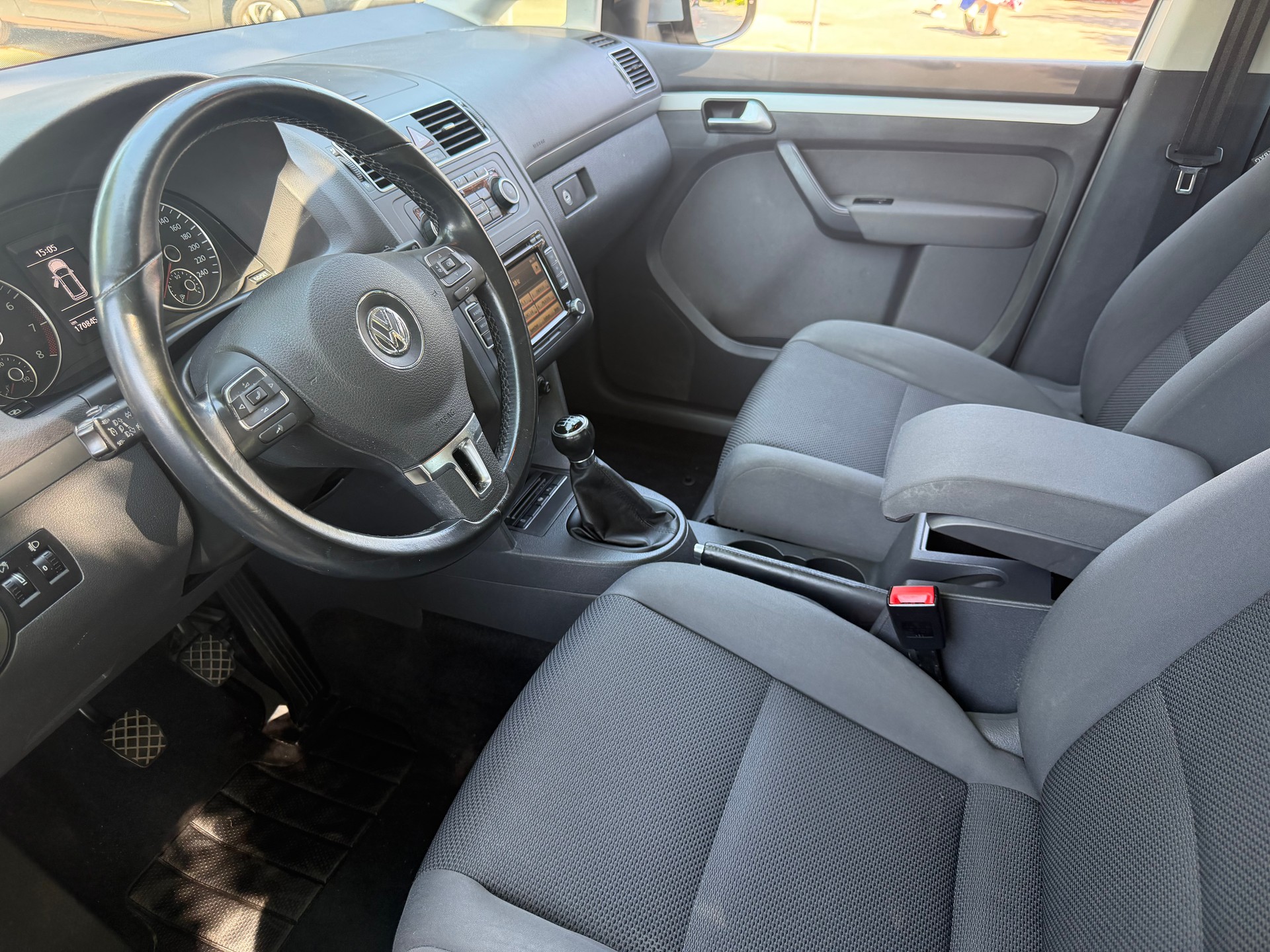 VW Touran 1.4 TSI Trendline-image-11