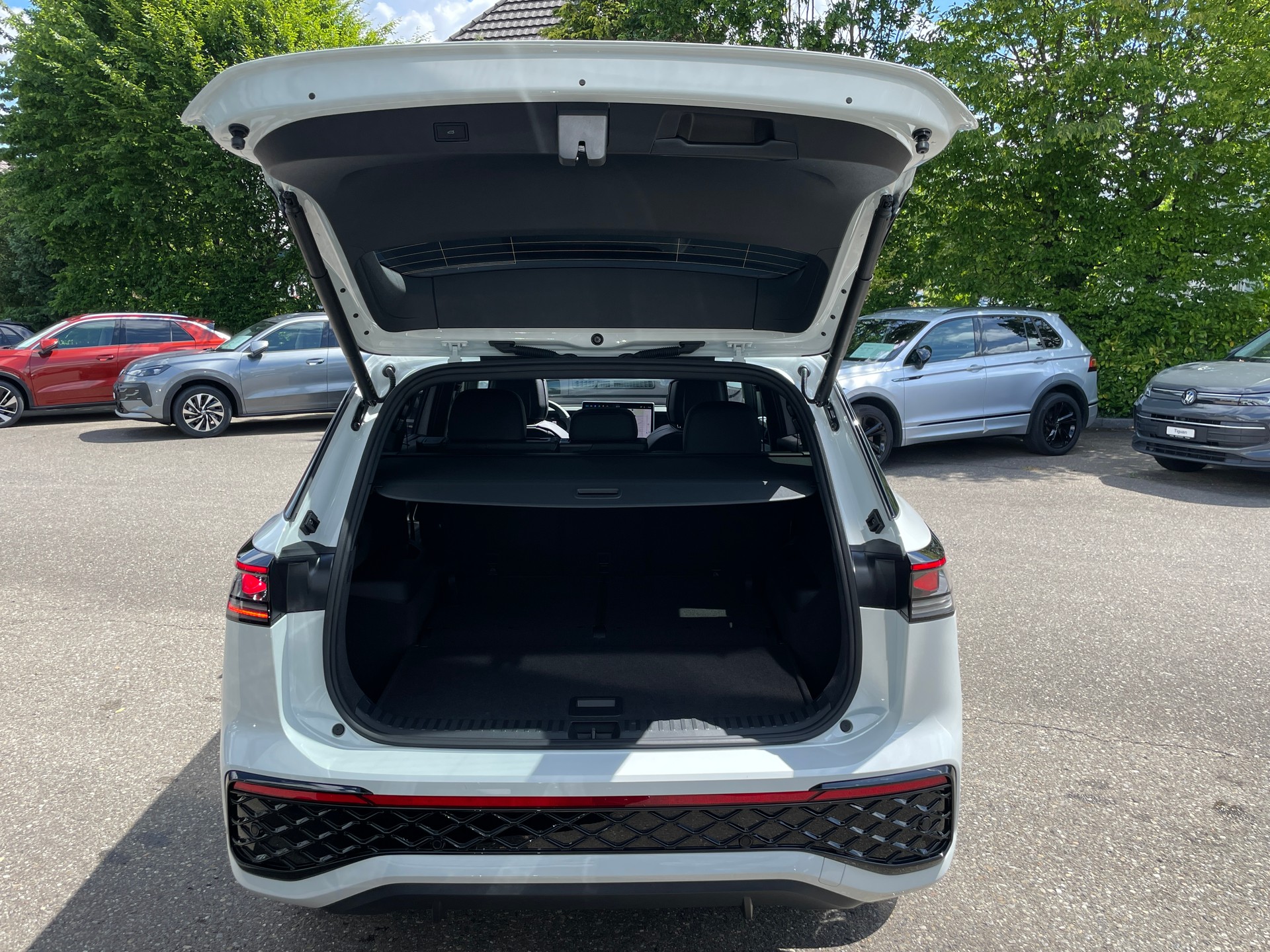 VW Tayron 2.0 TDI UNITED R-Line DSG 4motion-image-5