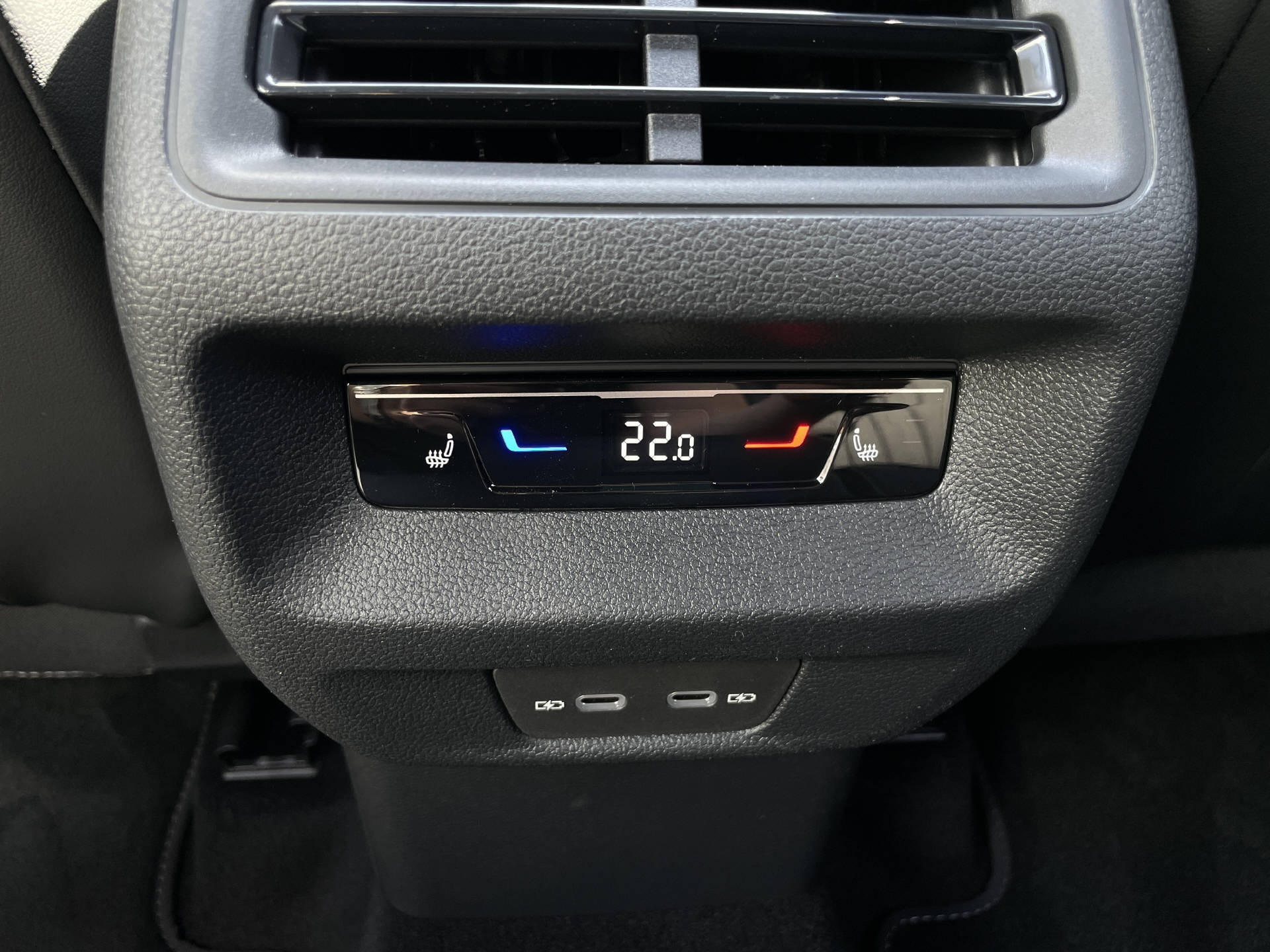 VW Tayron 2.0 TDI UNITED R-Line DSG 4motion-image-24
