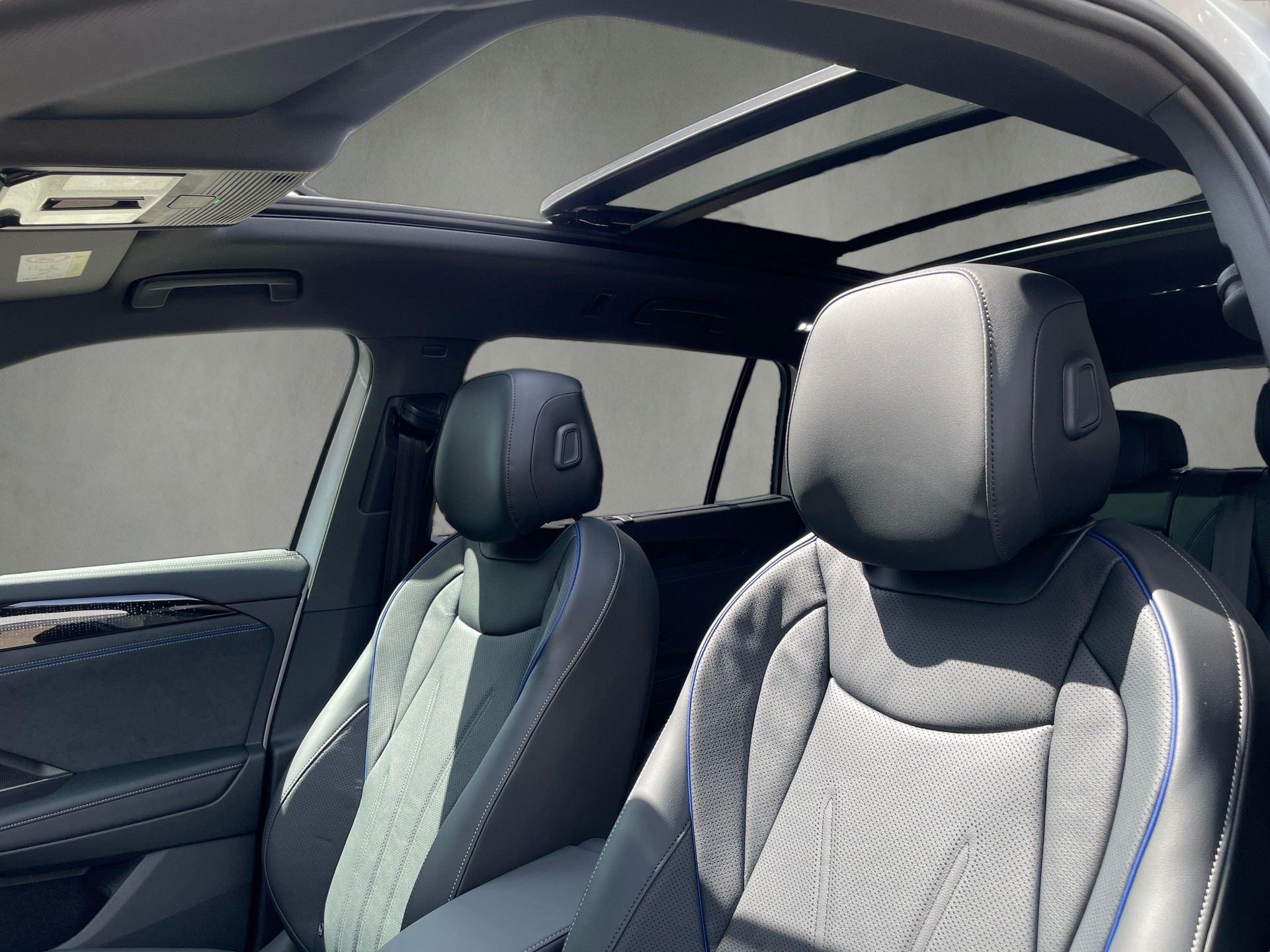 VW Tayron 2.0 TDI UNITED R-Line DSG 4motion-image-7