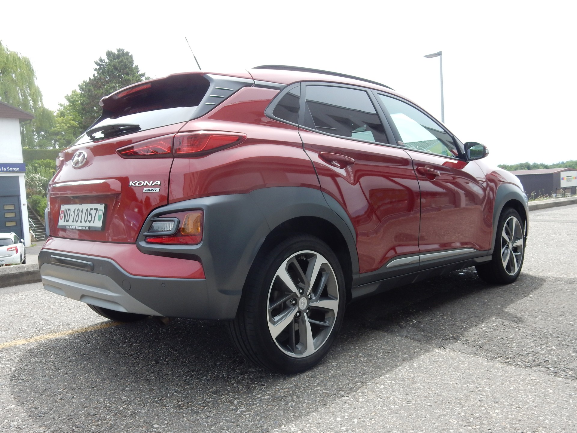 HYUNDAI Kona 1.6 T-GDi Launch Plus 4WD DCT-image-2
