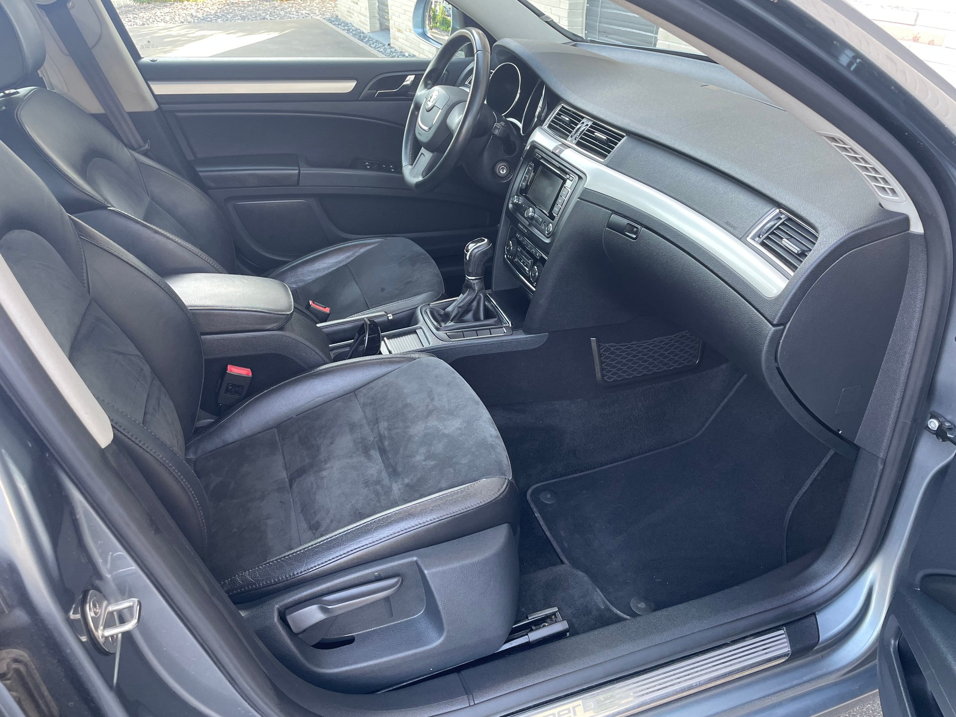 SKODA Superb 2.0tdi 4x4 170ps-image-13