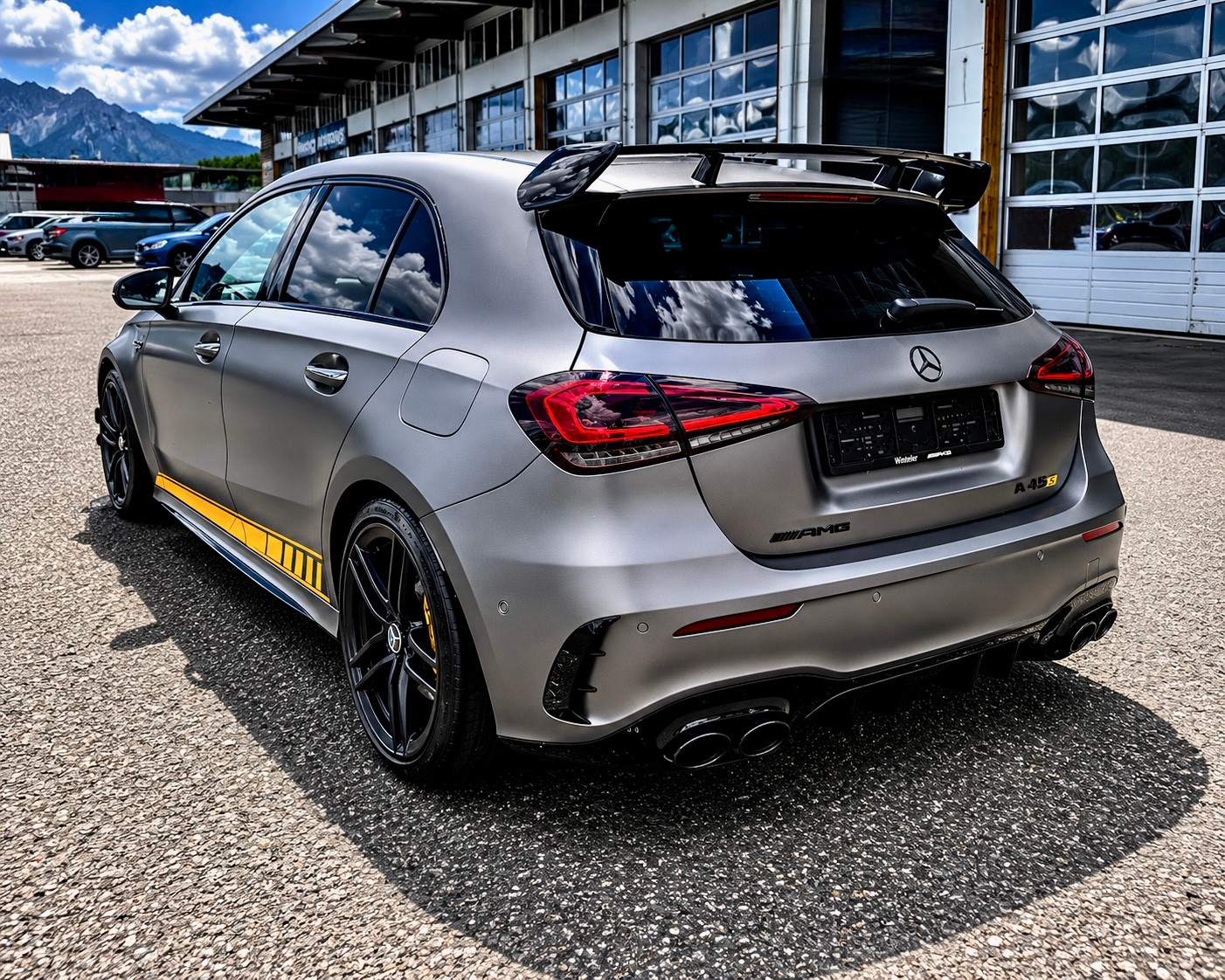 MERCEDES-BENZ A 45 S AMG 4Matic+ Edition 1 Speedshift-image-2