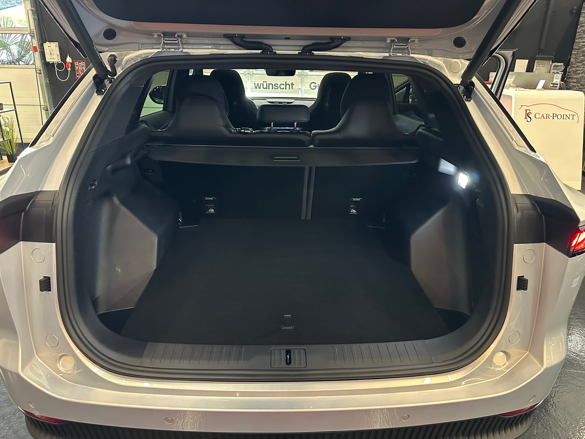 OMODA 7 1.5T SHS PHEV Luxury-image-16