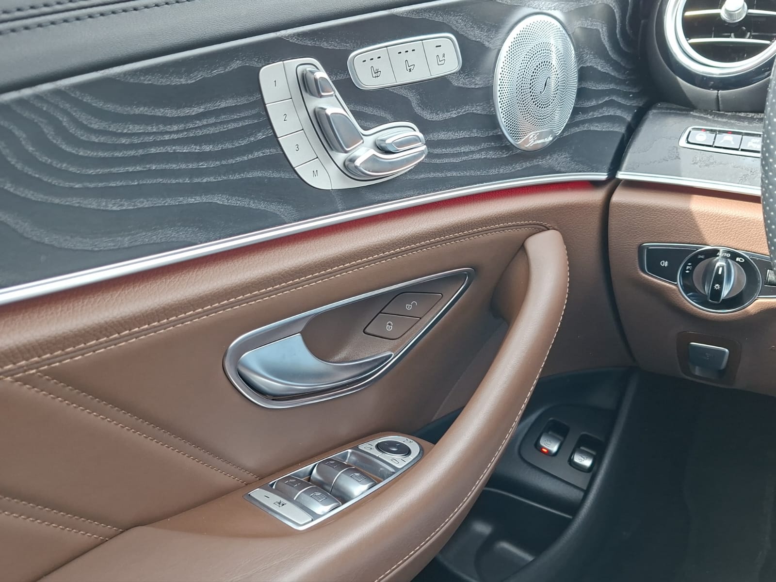 MERCEDES-BENZ E 43 AMG 4 Matic 9G-Tronic-image-12