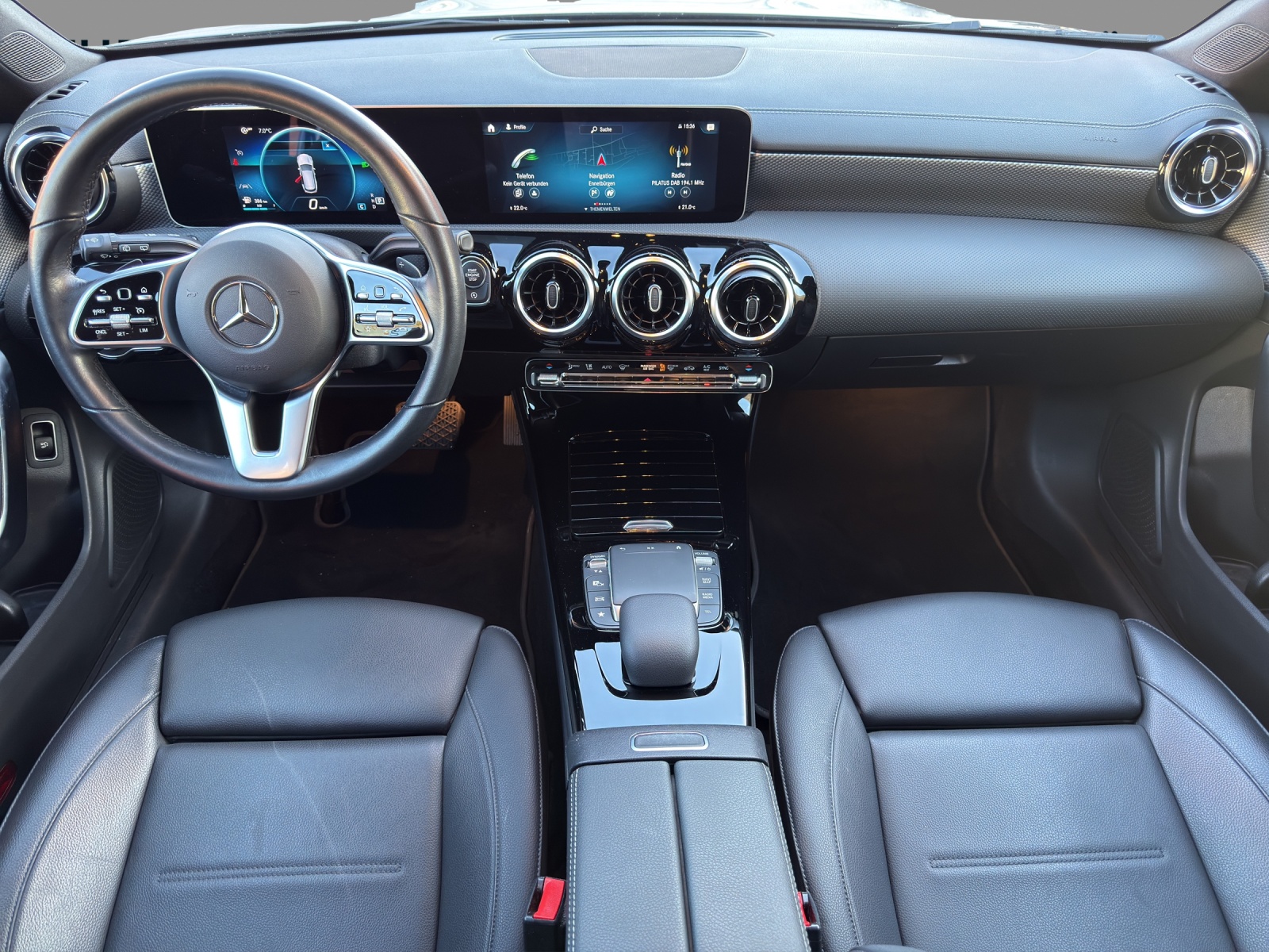 MERCEDES-BENZ CLA Shooting Brake 180 7G-DCT Progressive-image-9