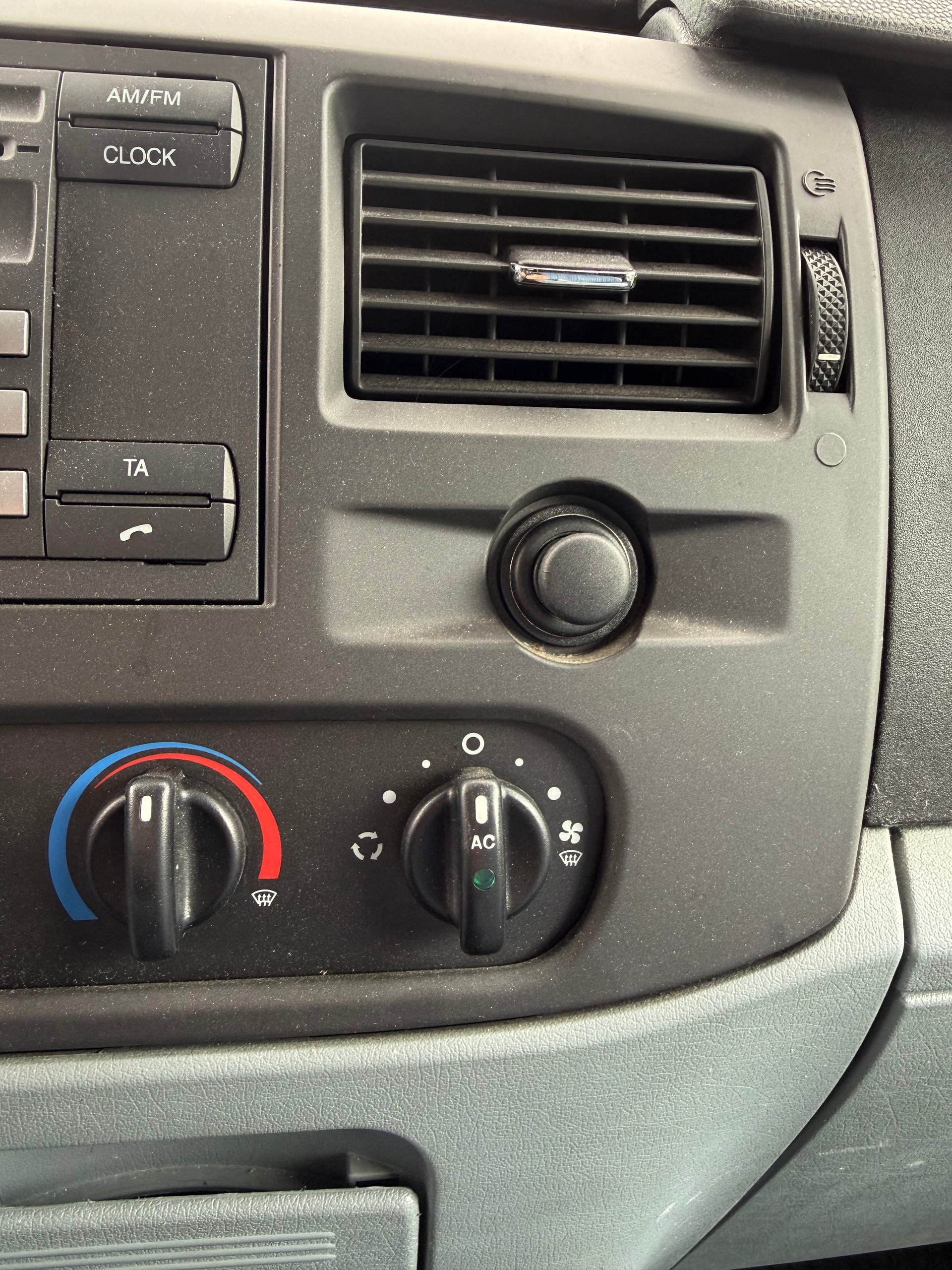 FORD Transit-image-8