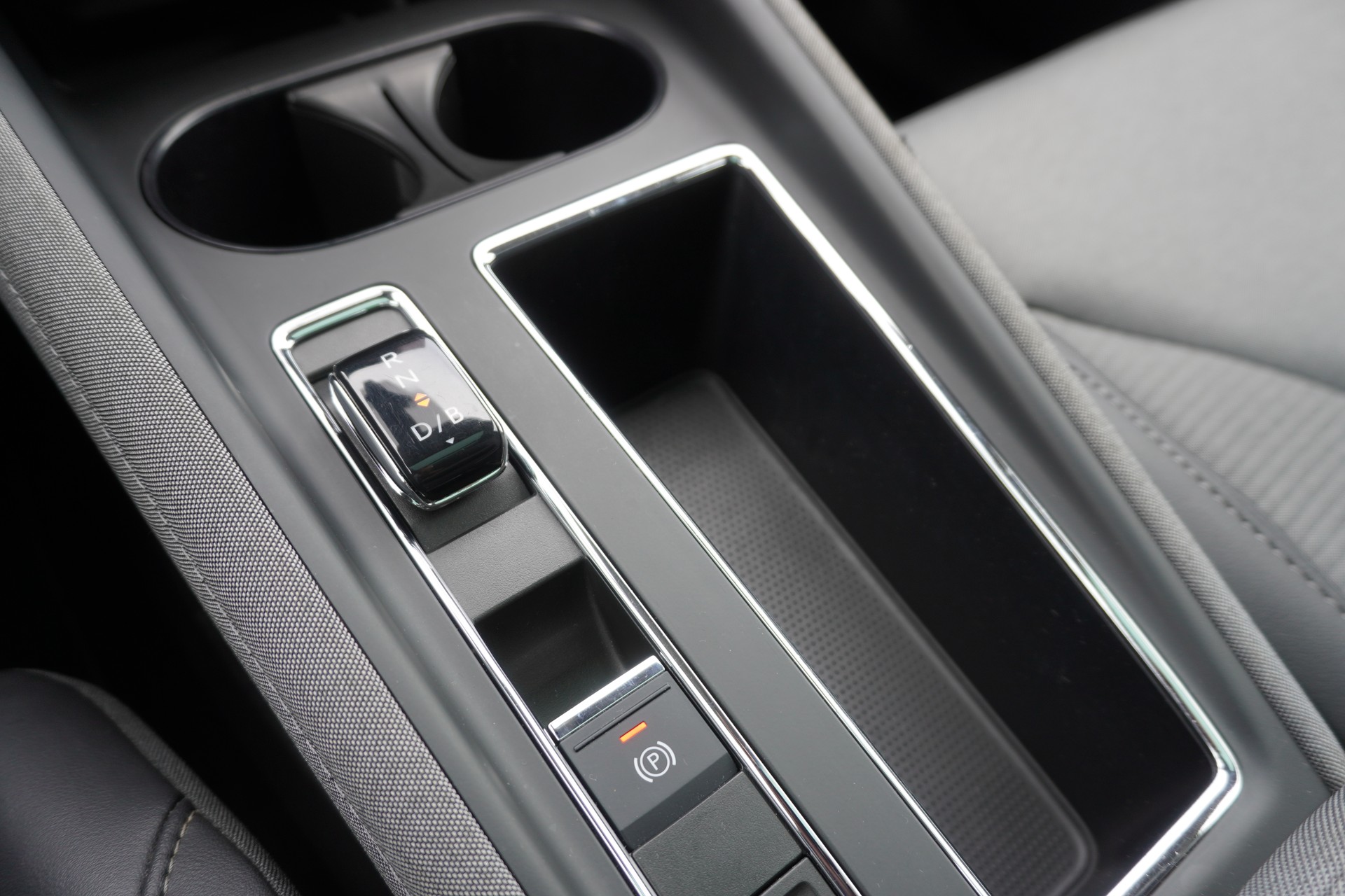 SKODA Enyaq iV 60-image-17