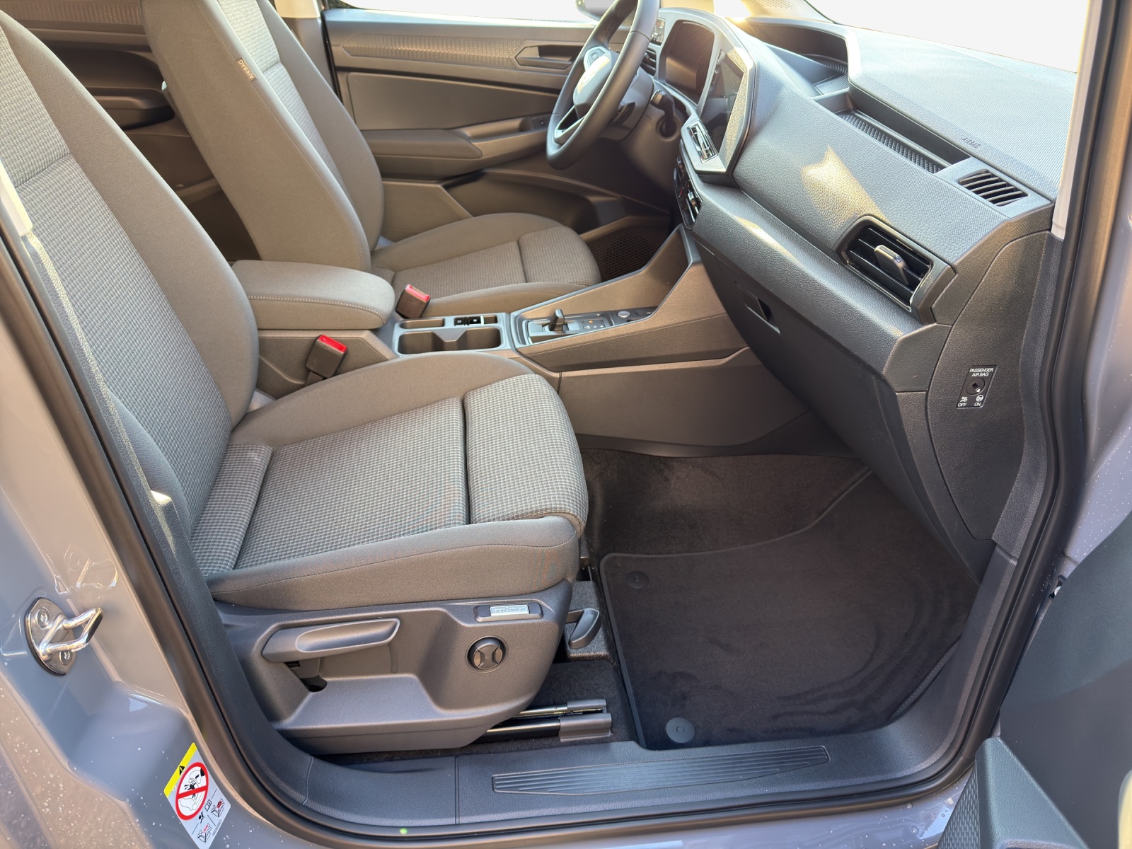 VW Caddy 2.0 TDI Liberty DSG-image-14