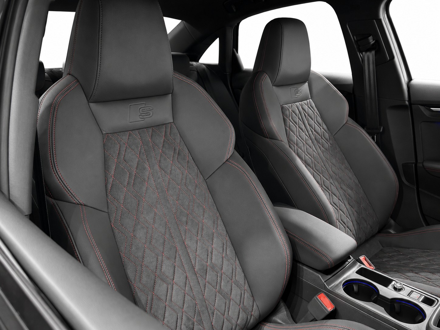AUDI S3 Limousine TFSI quattro S-tronic * Facelift * AKRAPOVIC * SONOS * Carbon Paket *-image-11