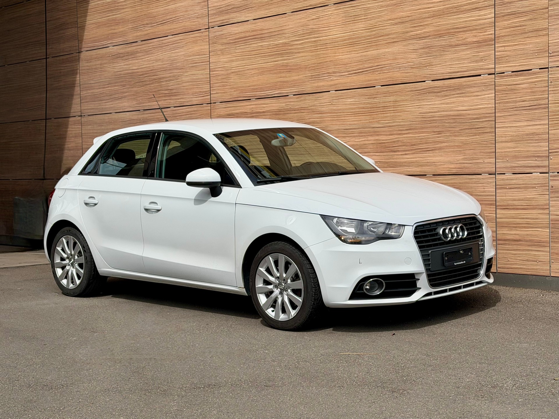 AUDI A1 Sportback 1.6 TDI Ambition - Sitzheizung.- Klimaautomatik --image-1