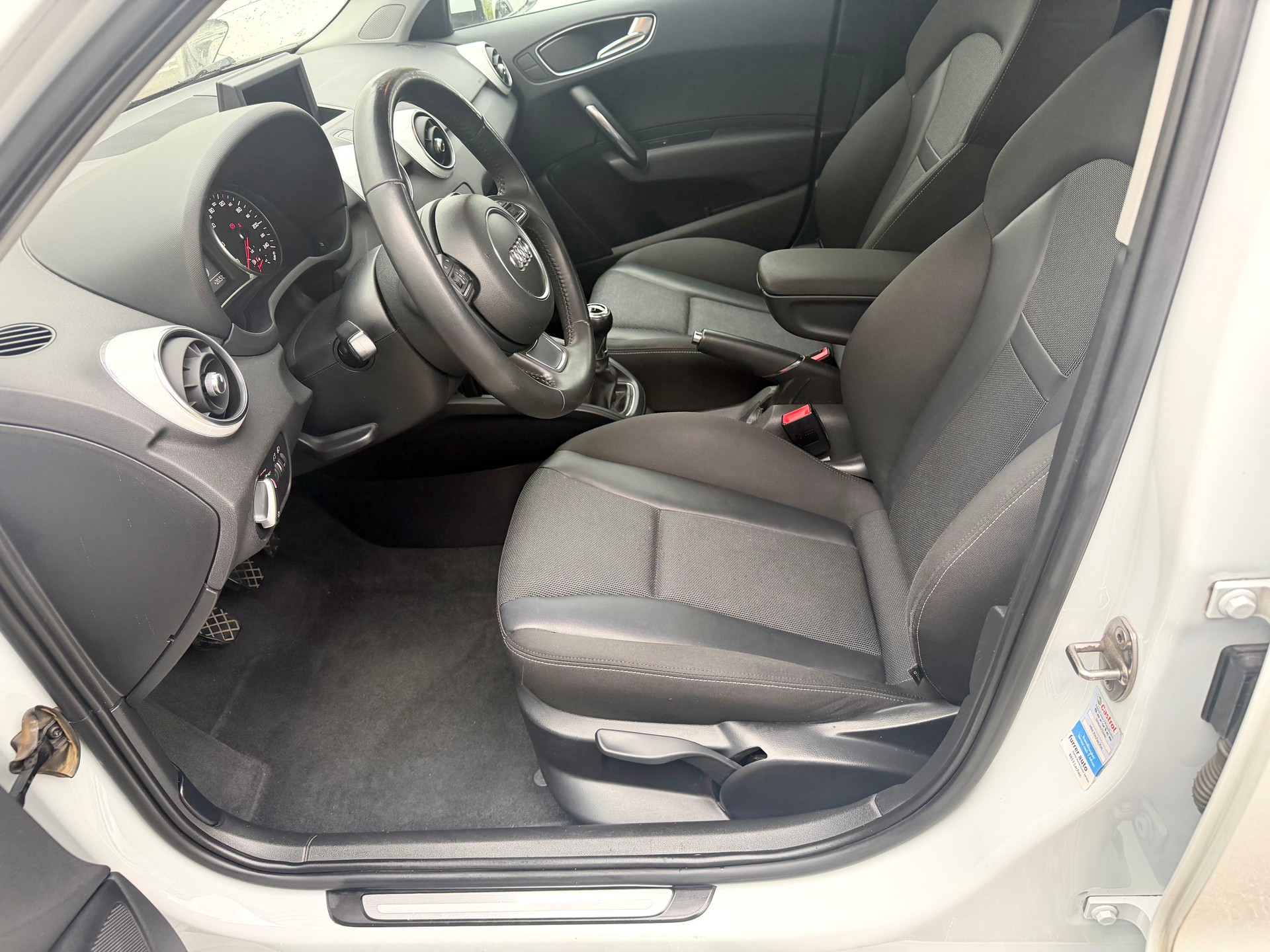 AUDI A1 Sportback 1.6 TDI Ambition - Sitzheizung.- Klimaautomatik --image-6