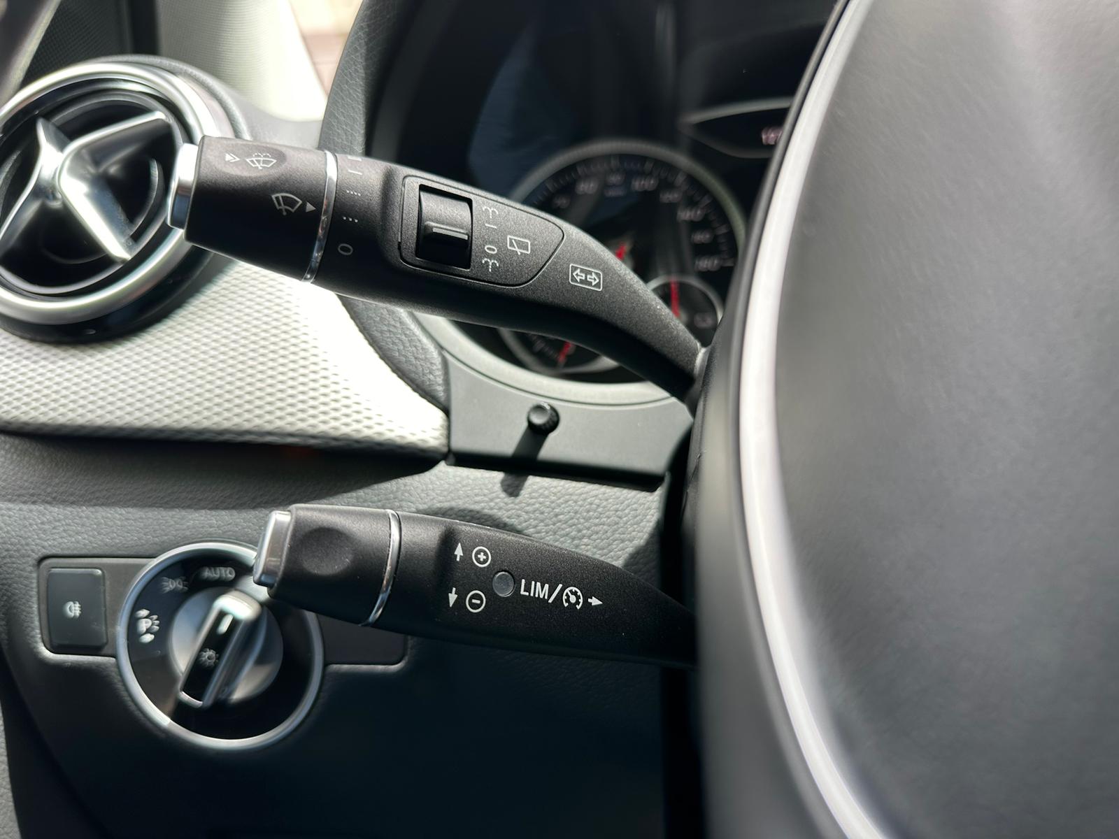 MERCEDES-BENZ B Electric Drive Urban-image-25