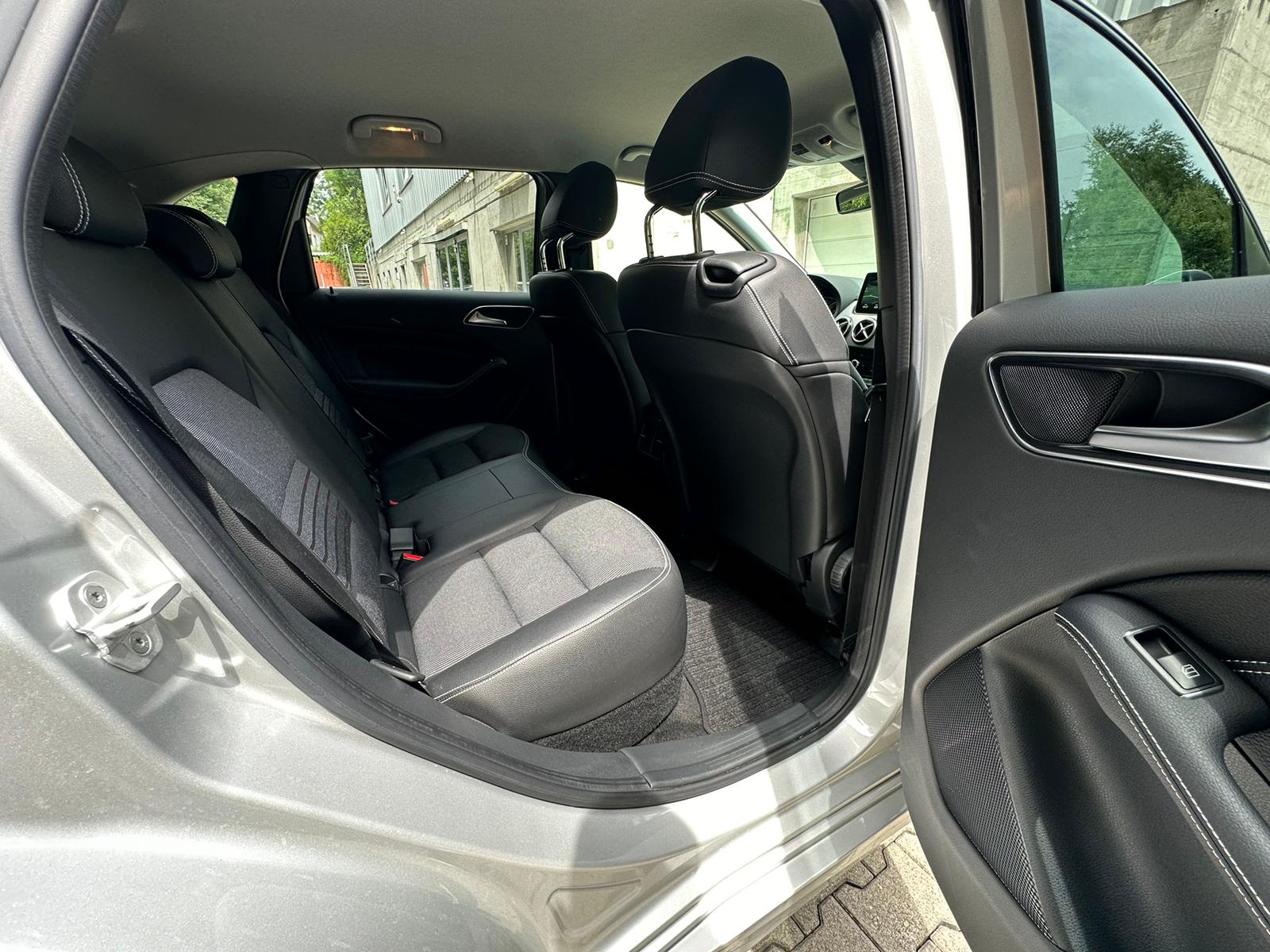 MERCEDES-BENZ B Electric Drive Urban-image-17