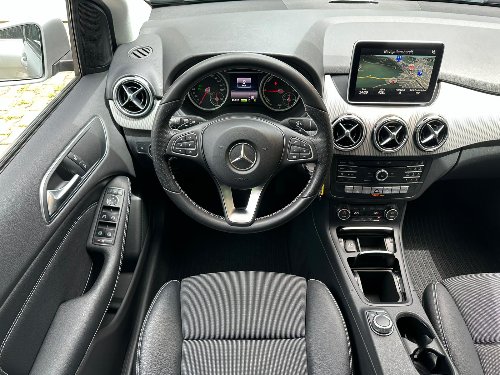 MERCEDES-BENZ B Electric Drive Urban-image-21