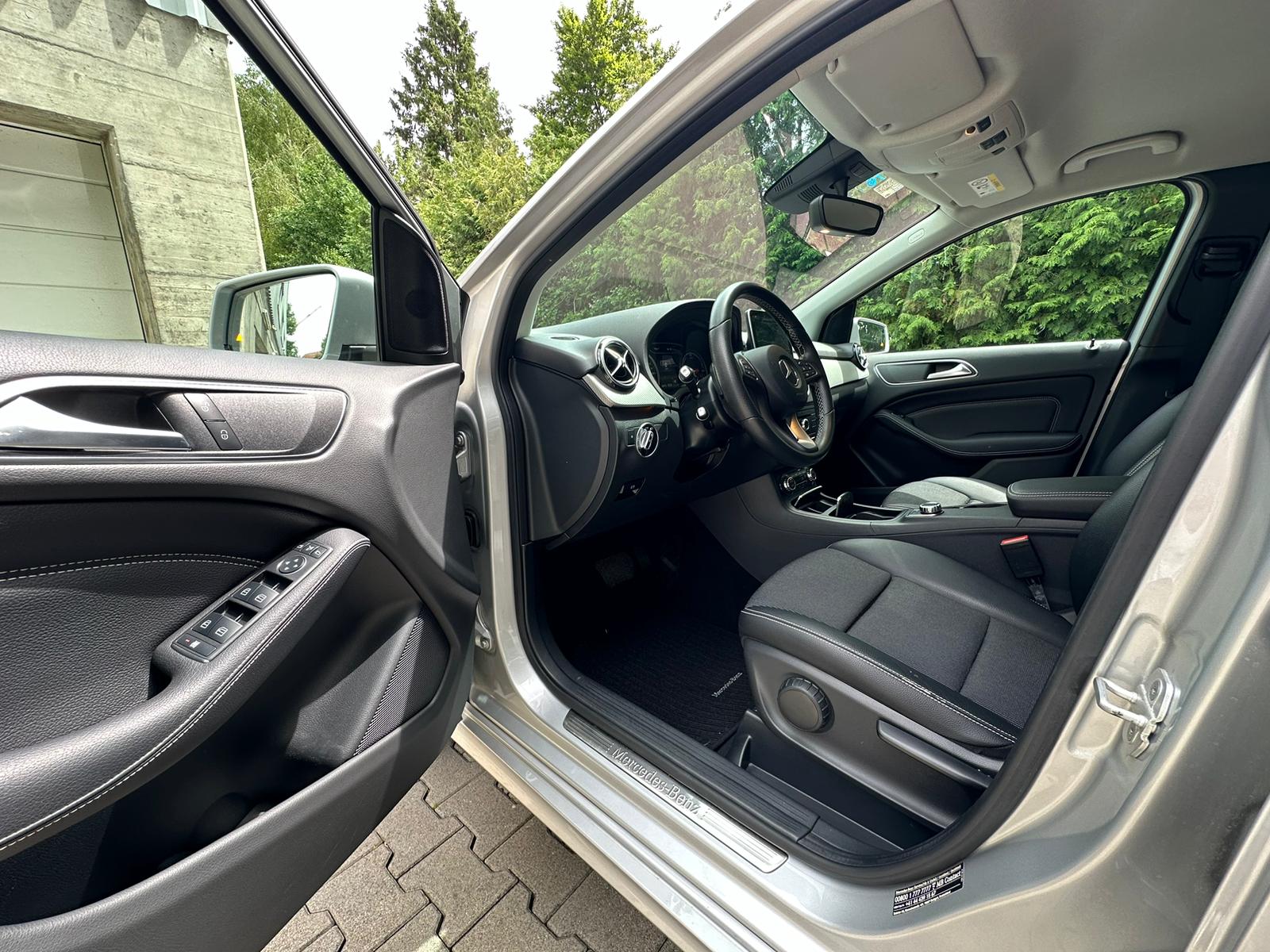 MERCEDES-BENZ B Electric Drive Urban-image-12