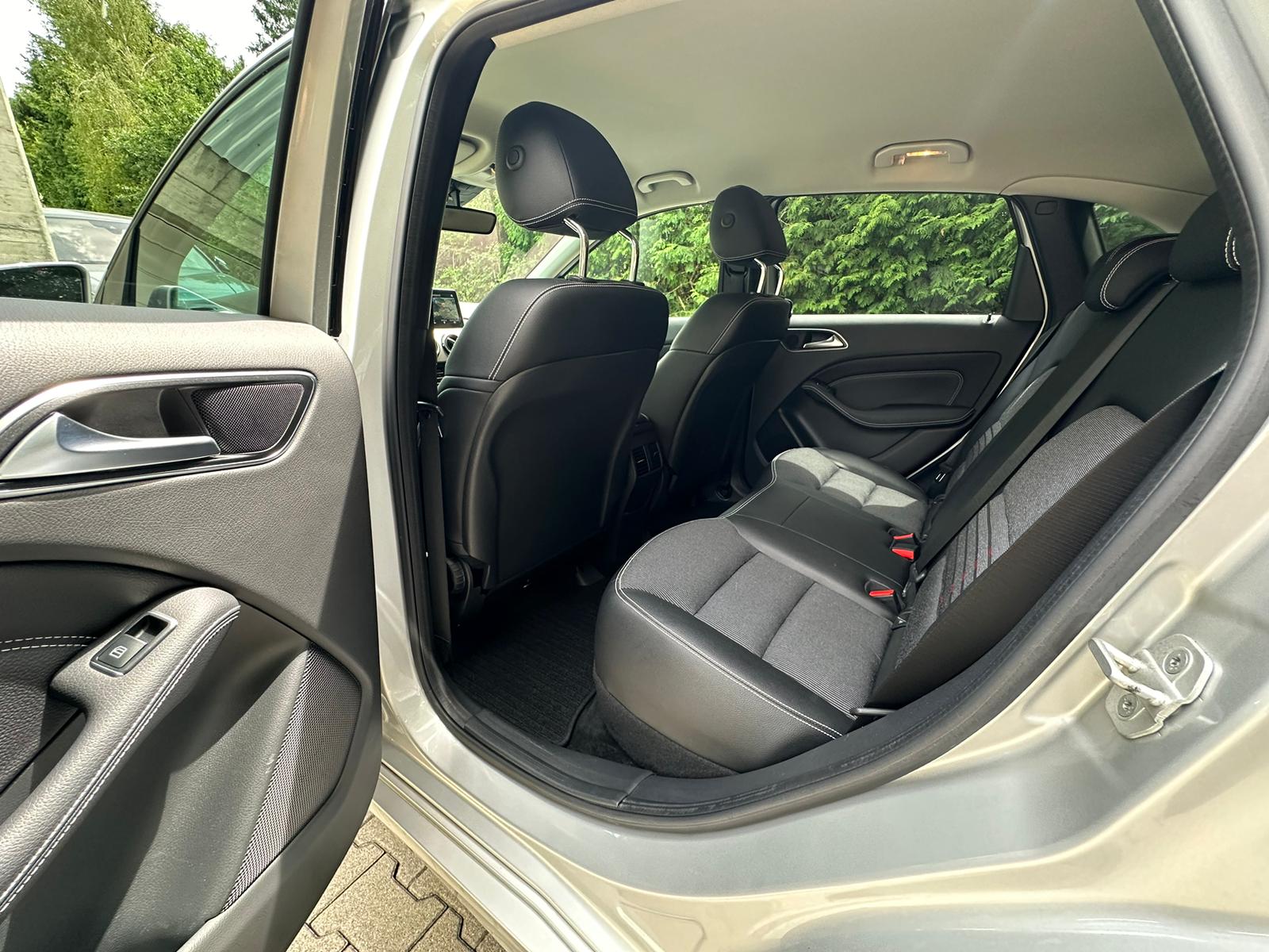 MERCEDES-BENZ B Electric Drive Urban-image-14