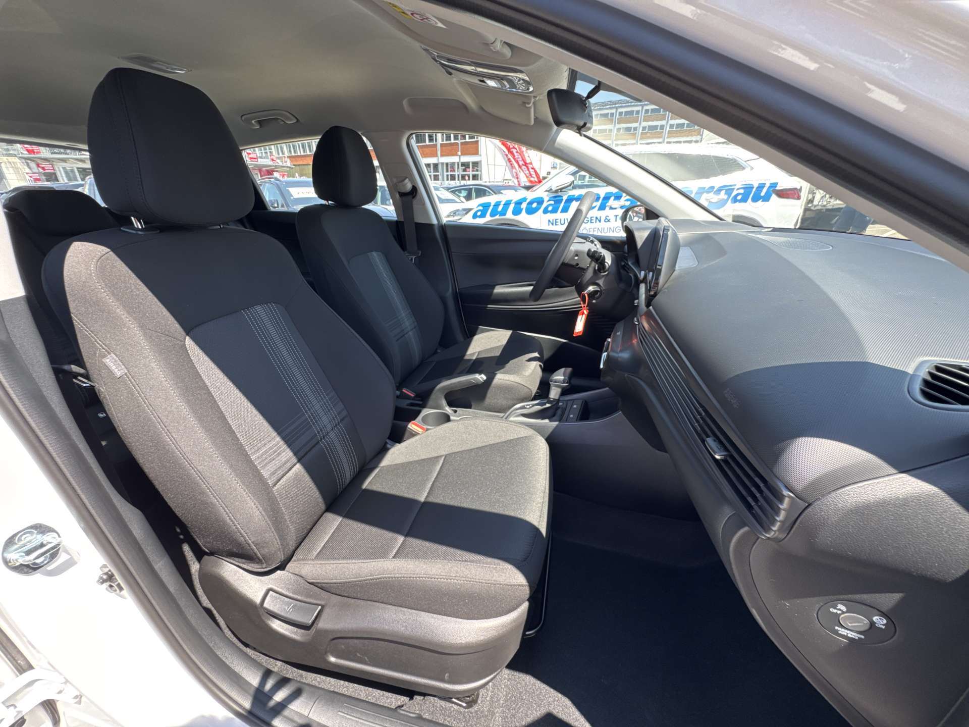 HYUNDAI i20 1.0 T-GDi Comfort DCT-Automat-image-12