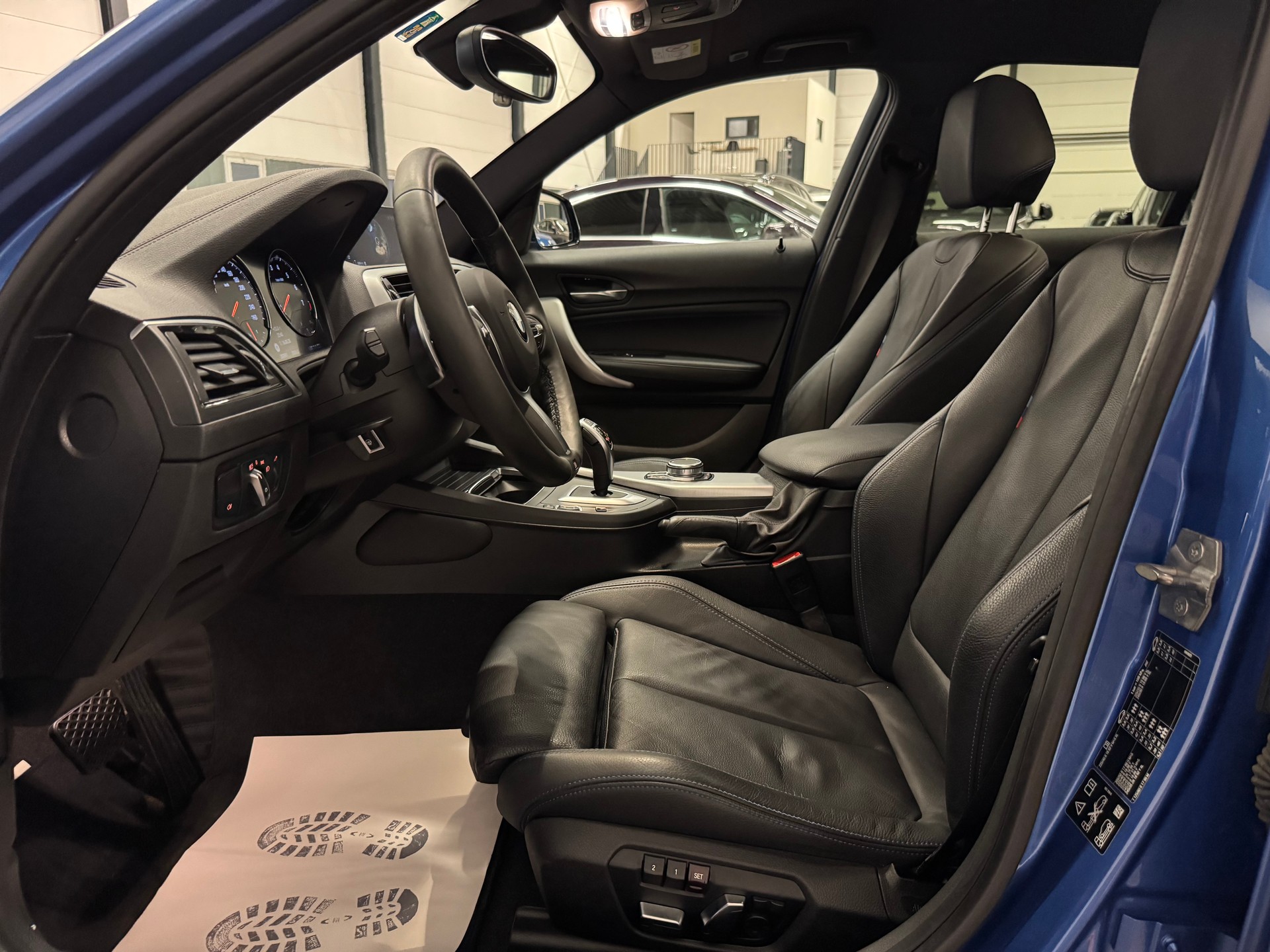 BMW M140i xDrive Steptronic-image-17