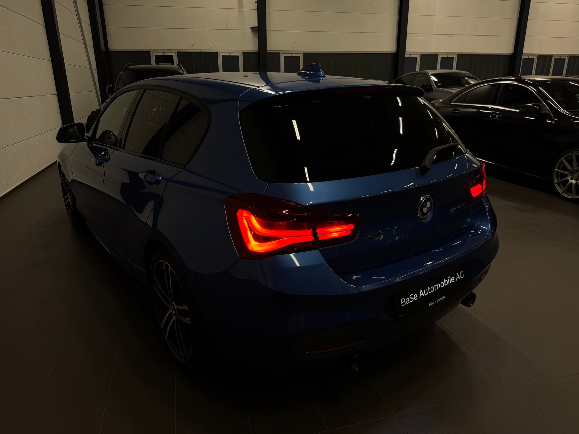 BMW M140i xDrive Steptronic-image-15