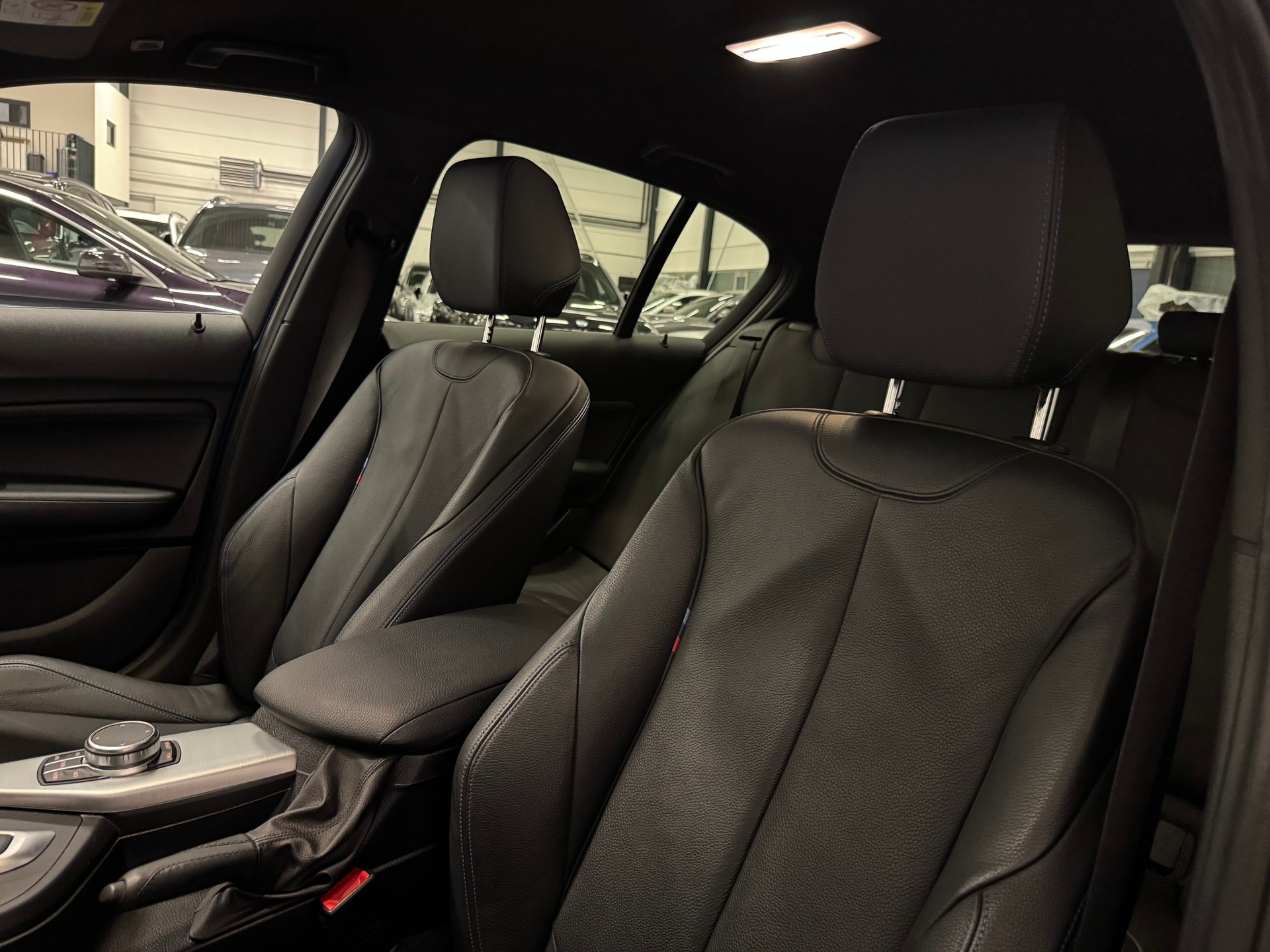 BMW M140i xDrive Steptronic-image-18