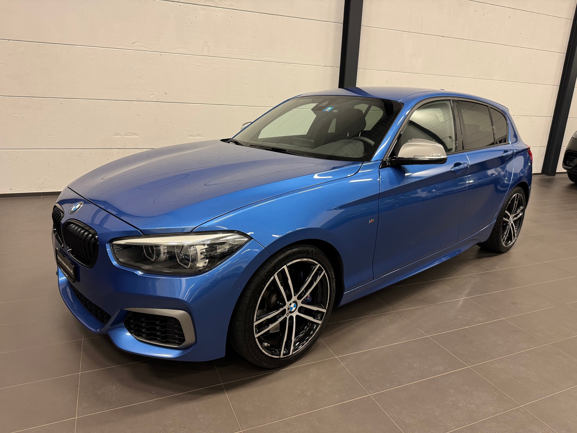 BMW M140i xDrive Steptronic-image-2