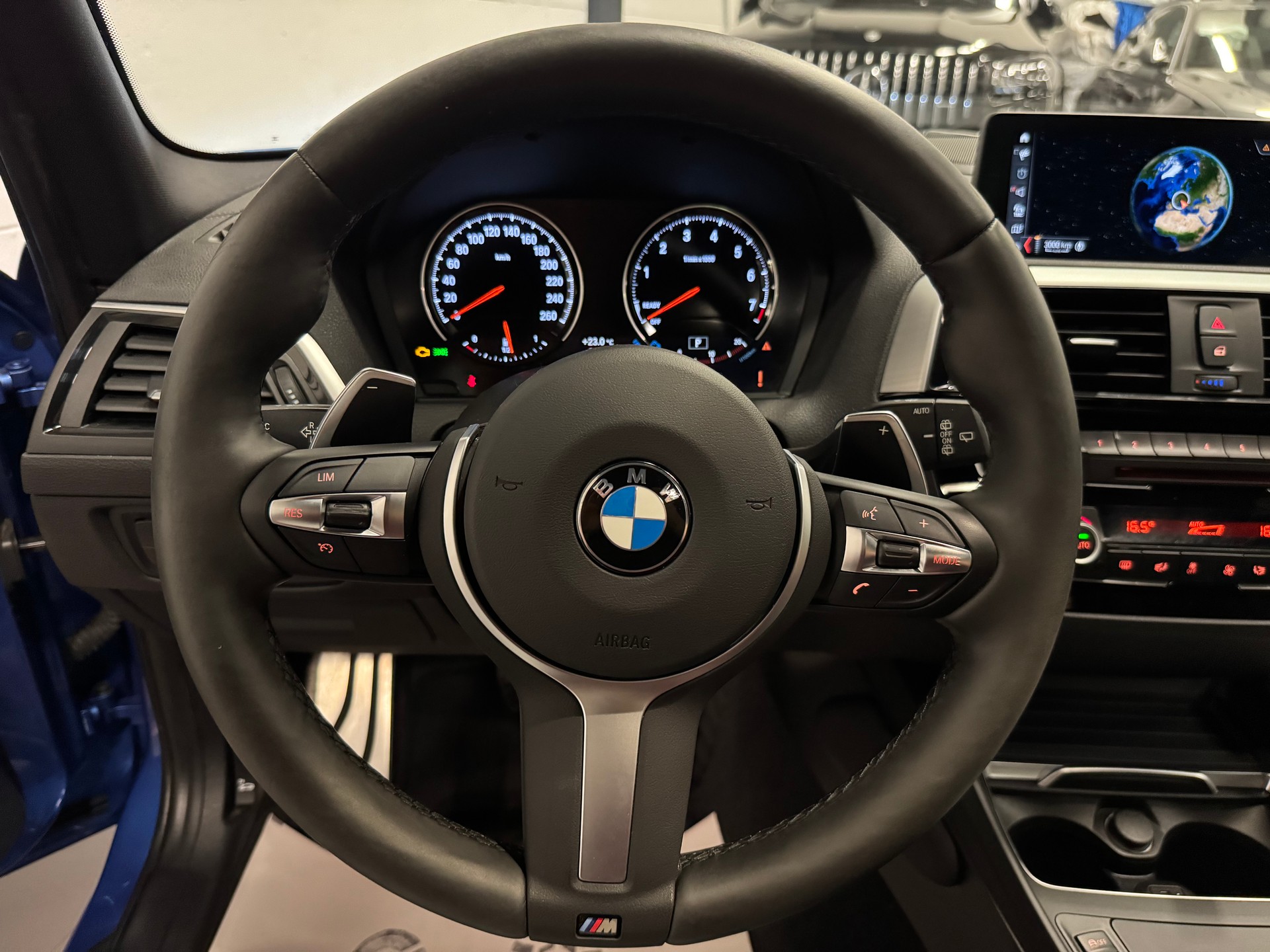 BMW M140i xDrive Steptronic-image-23