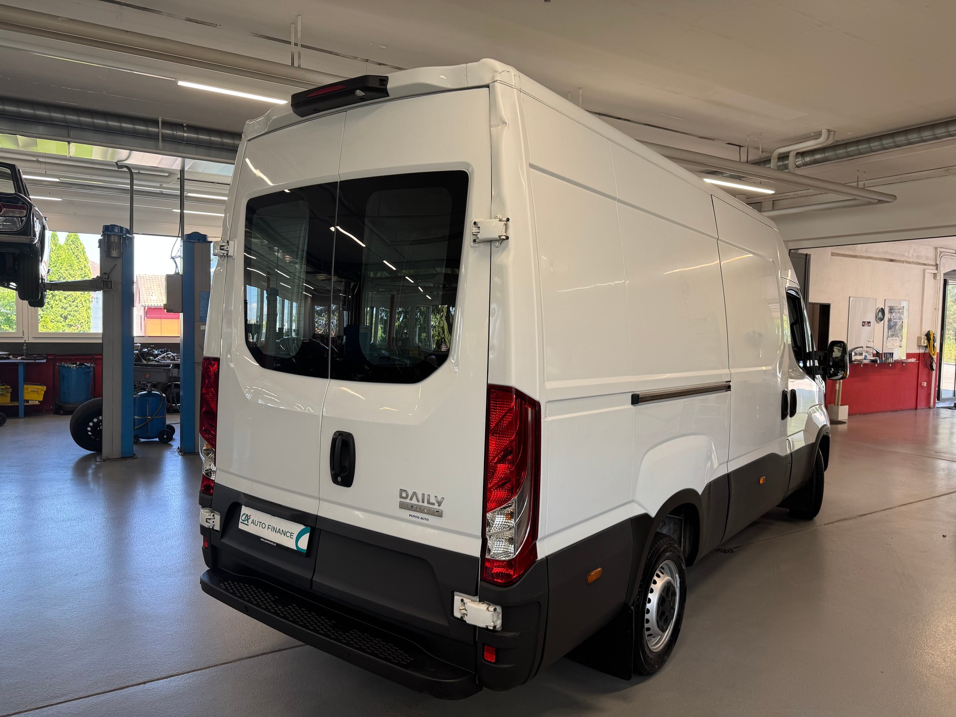 IVECO 35 S 14 A8 V-image-2