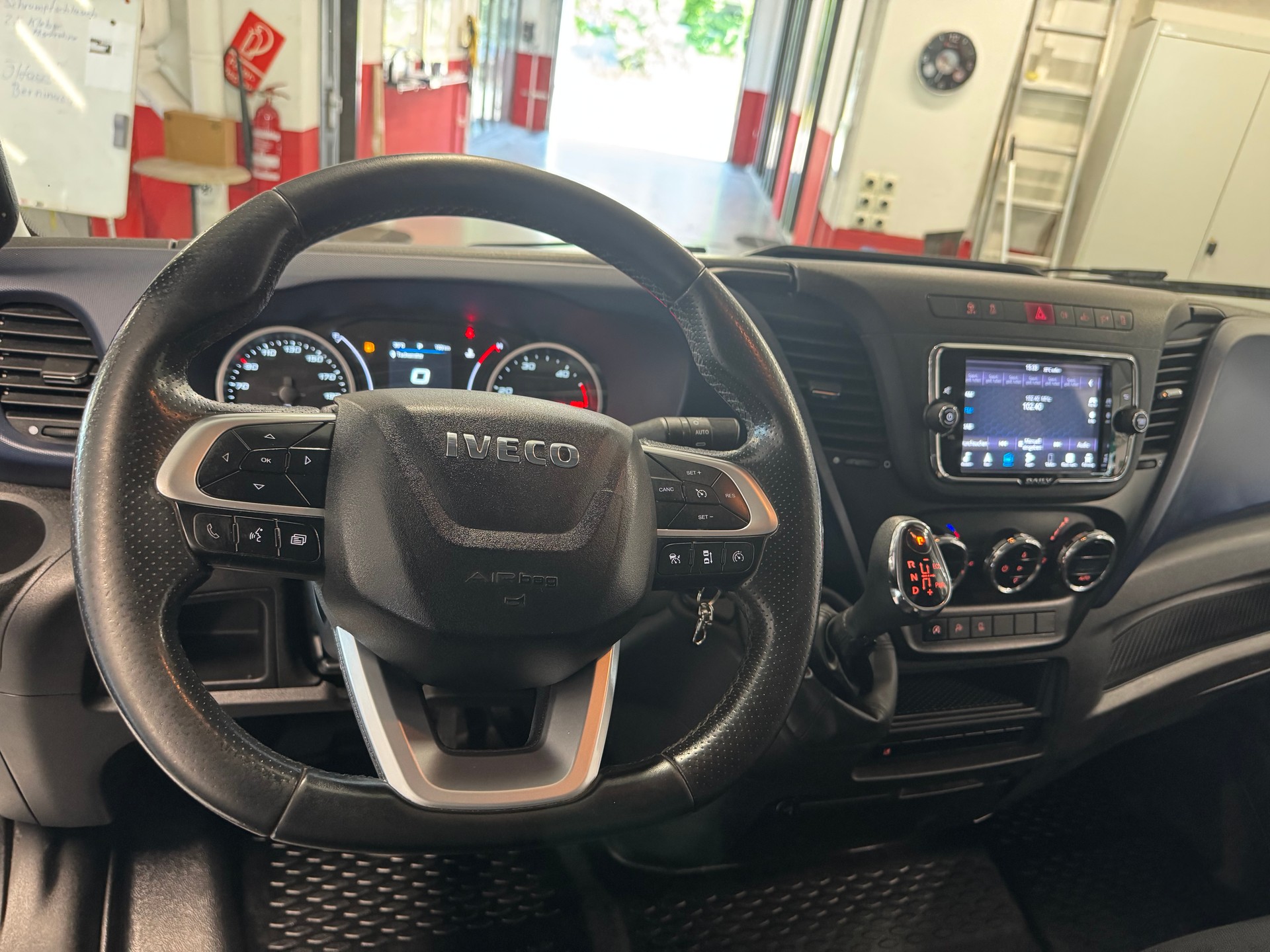 IVECO 35 S 14 A8 V-image-9