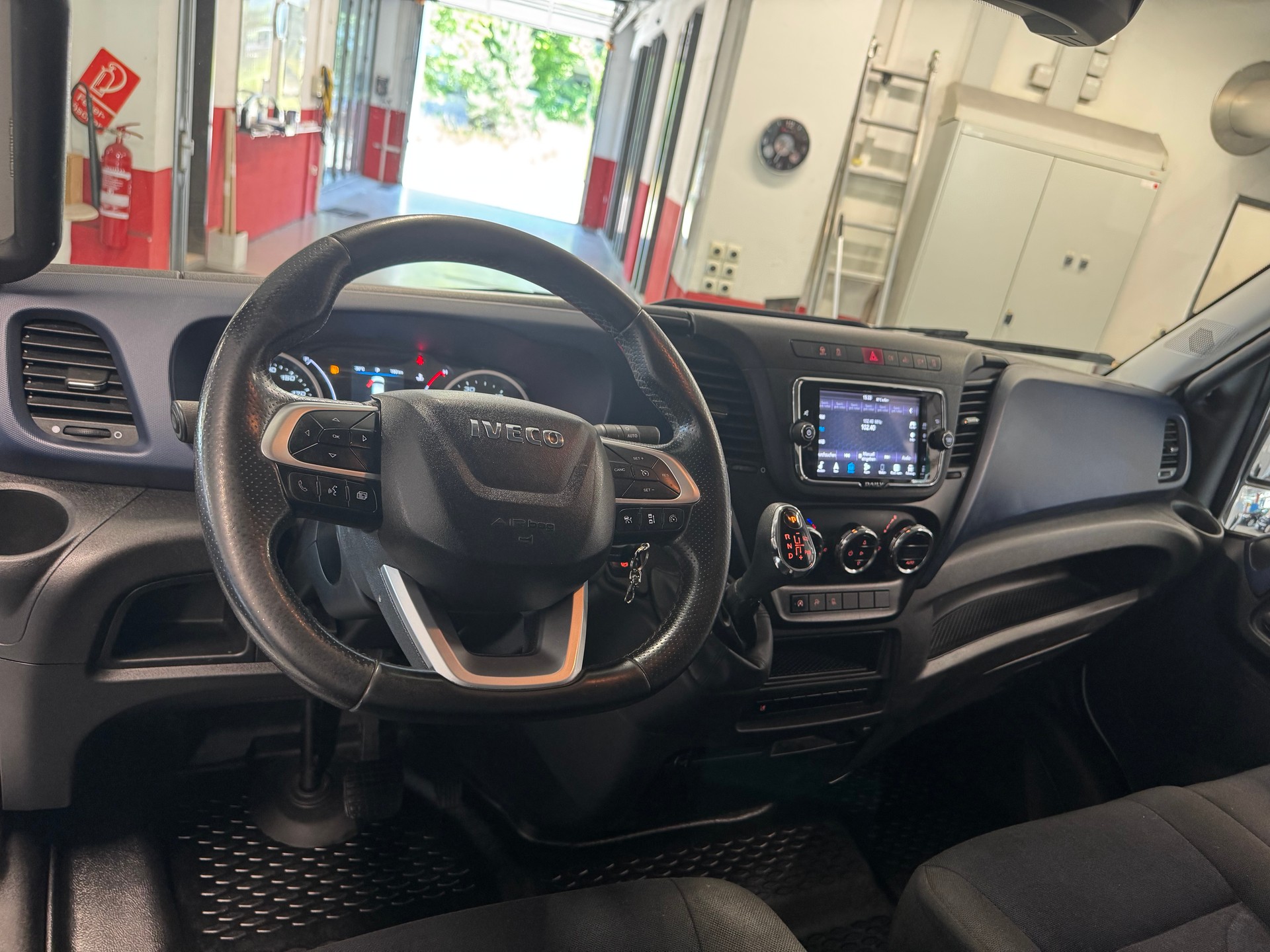 IVECO 35 S 14 A8 V-image-8