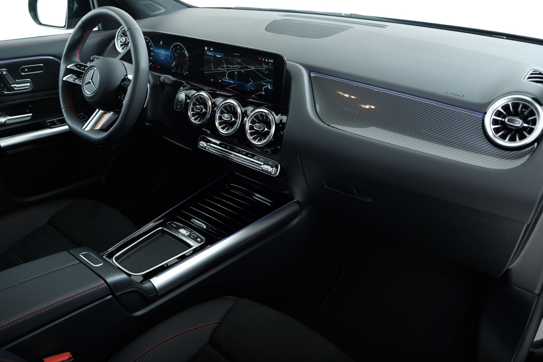 MERCEDES-BENZ GLA 220d 4Matic 8G-DCTSwiss Star-image-5
