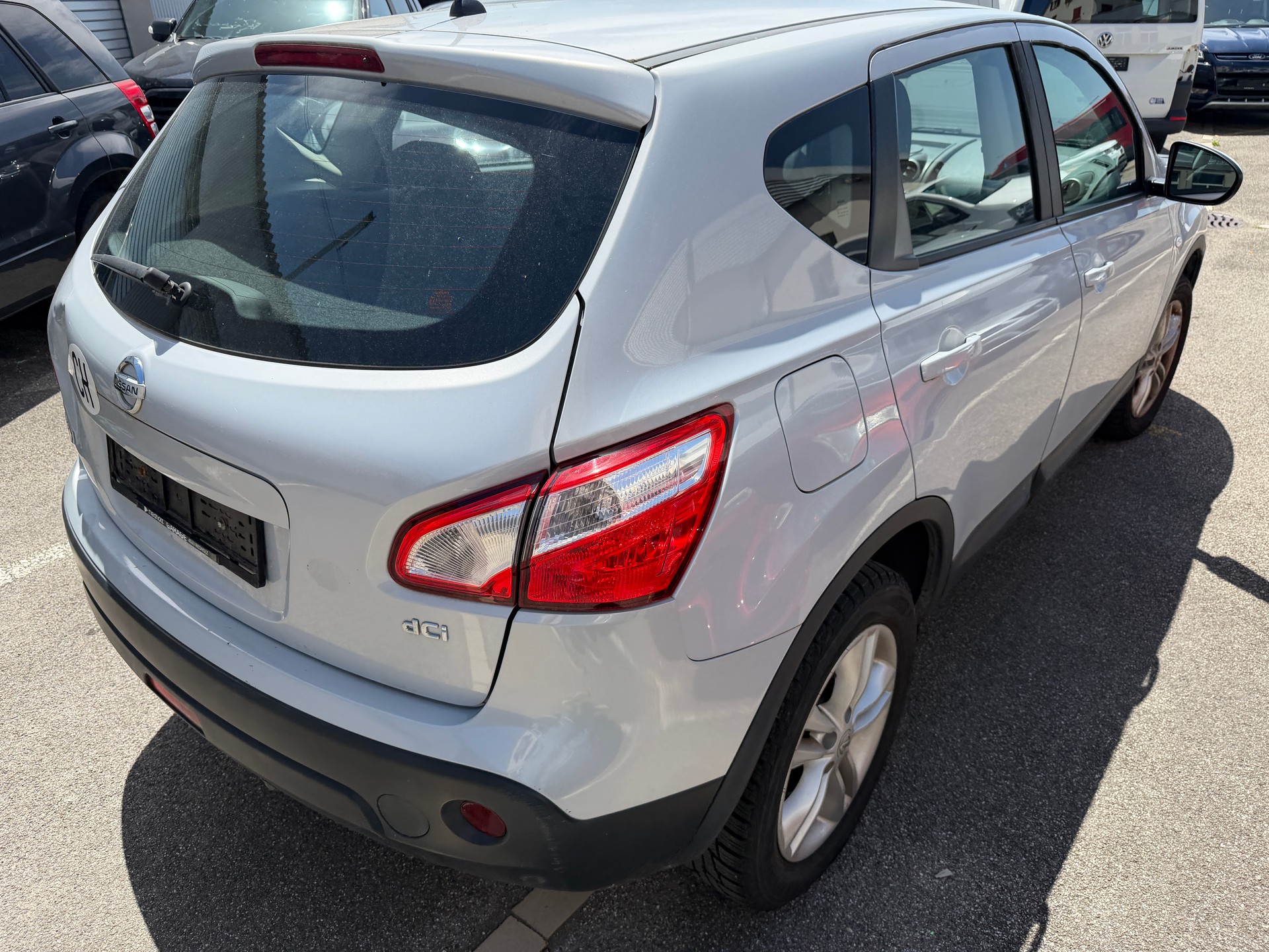 NISSAN Qashqai 2.0 dCi 4WD acenta-image-2