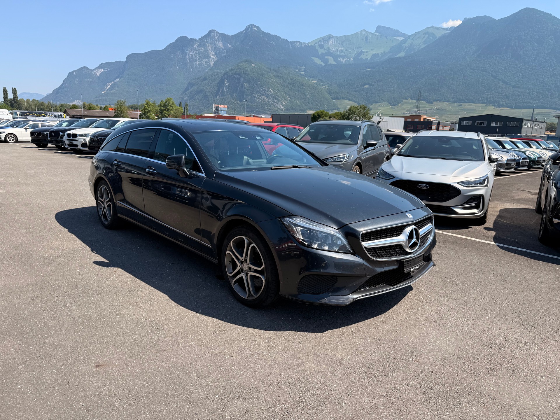 MERCEDES-BENZ CLS Shooting Brake 350 BlueTEC 4Matic 7G-Tronic-image-2