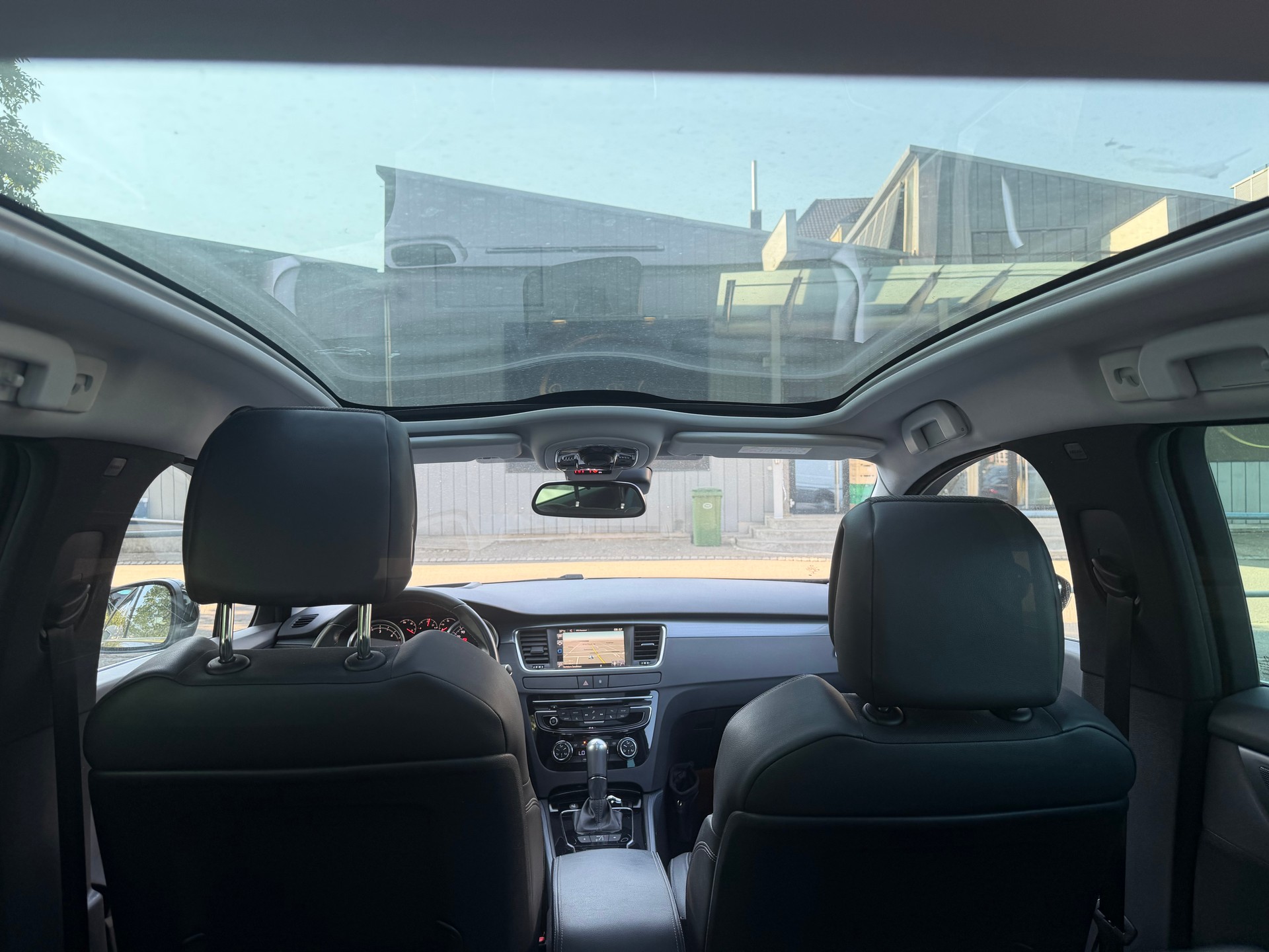 PEUGEOT 508 SW 2.0 BlueHDi Allure Automatic * Teil-Leder * Gr. Navi * Klima-auto * PDC V&H * RF-Kamera * Panoramadach * Frisch Ab MFK-image-8
