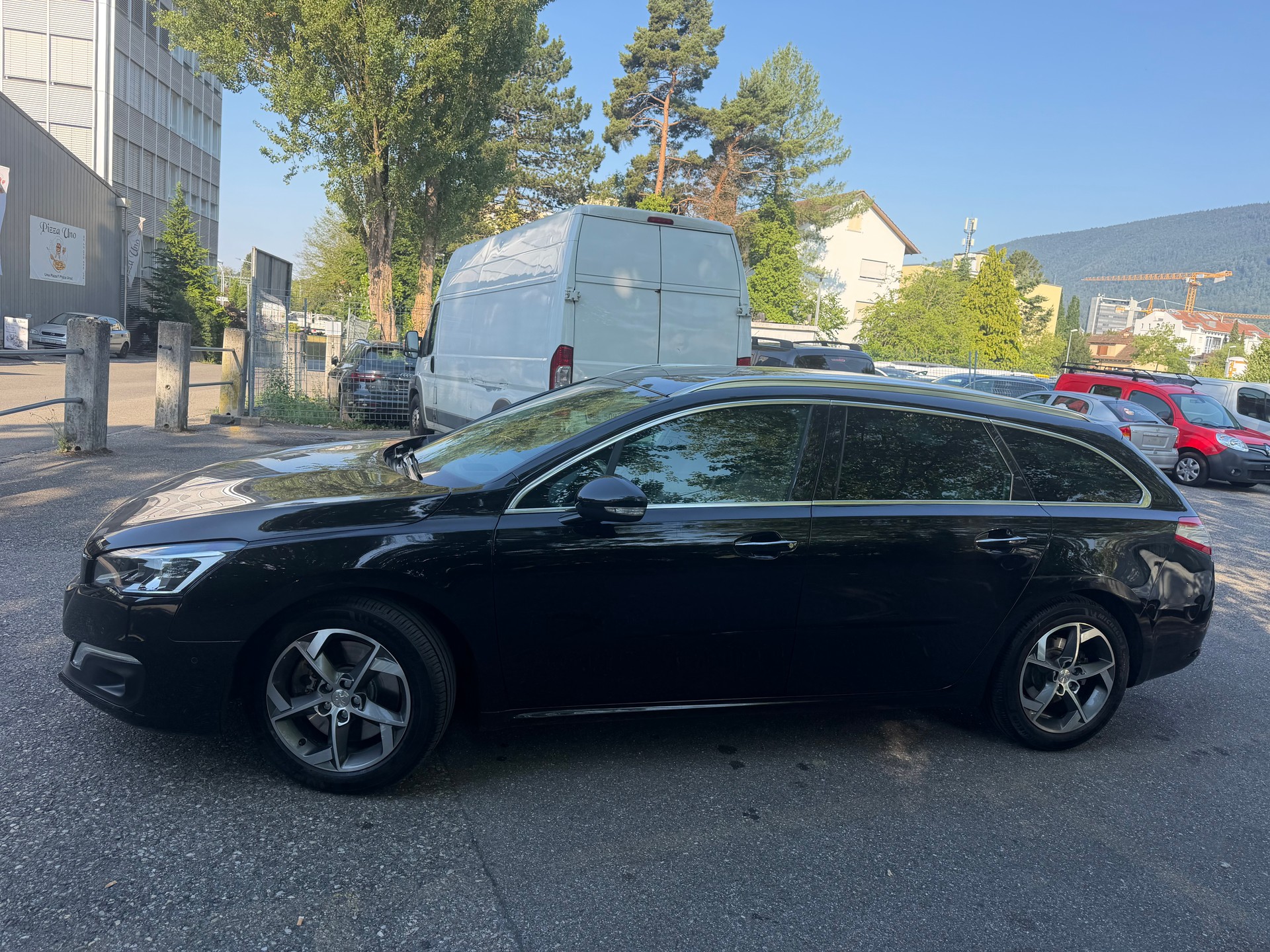 PEUGEOT 508 SW 2.0 BlueHDi Allure Automatic * Teil-Leder * Gr. Navi * Klima-auto * PDC V&H * RF-Kamera * Panoramadach * Frisch Ab MFK-image-10