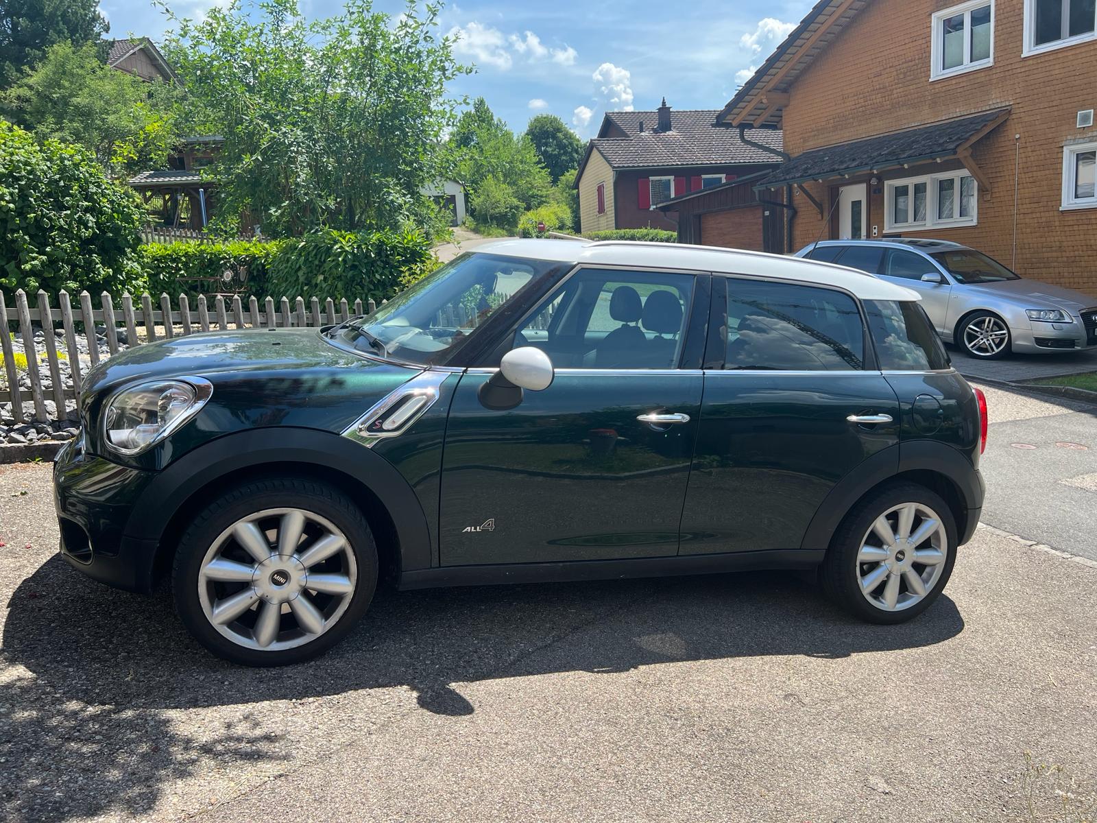 MINI 1.6i Cooper S ALL4-image-0