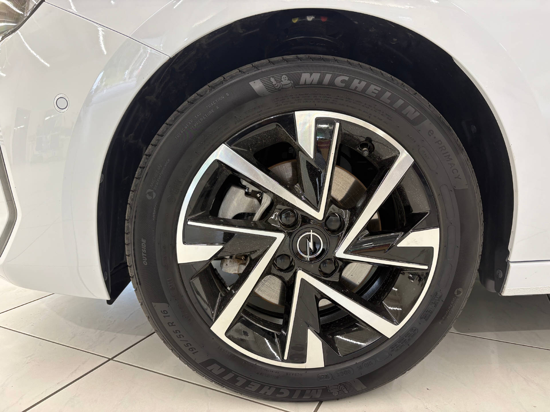 OPEL Corsa 1.2 T Hybrid GS-image-13