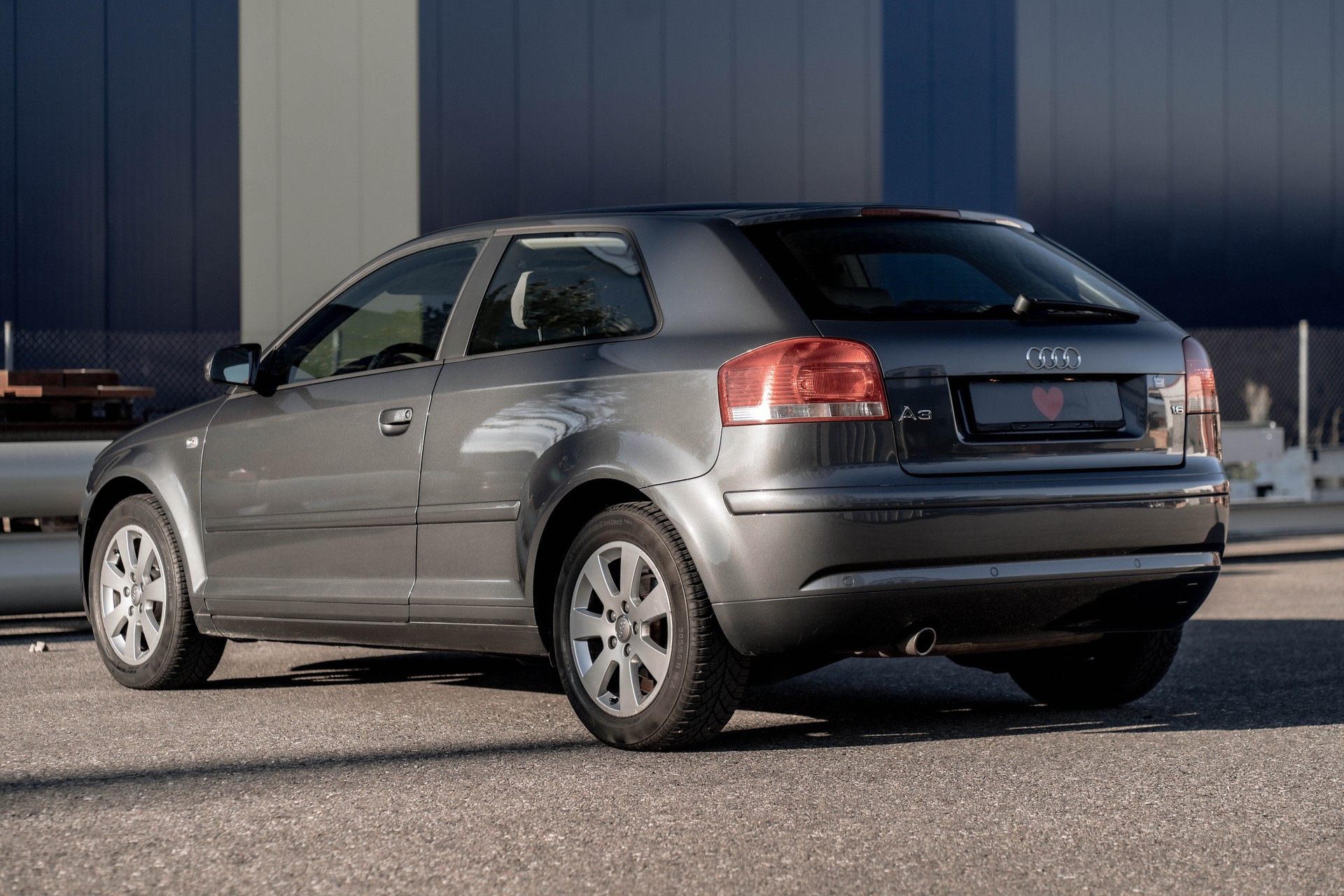 AUDI A3 1.6 Ambiente Automatic * aus 1. Hand * Top gepflegtes Fahrzeug *-image-3