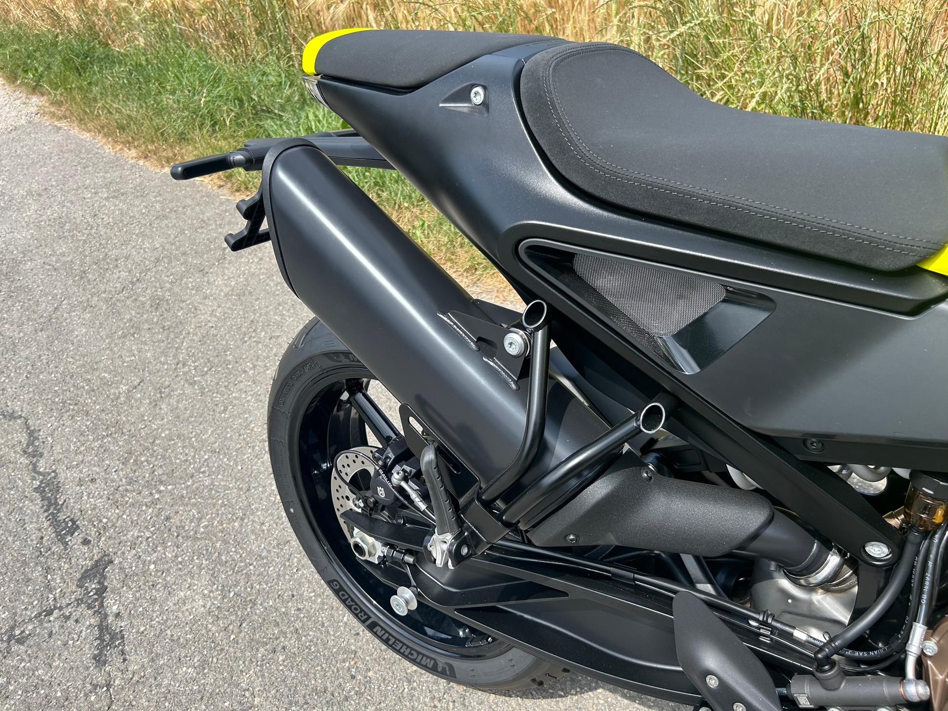 HUSQVARNA SVARTPILEN 801-image-3